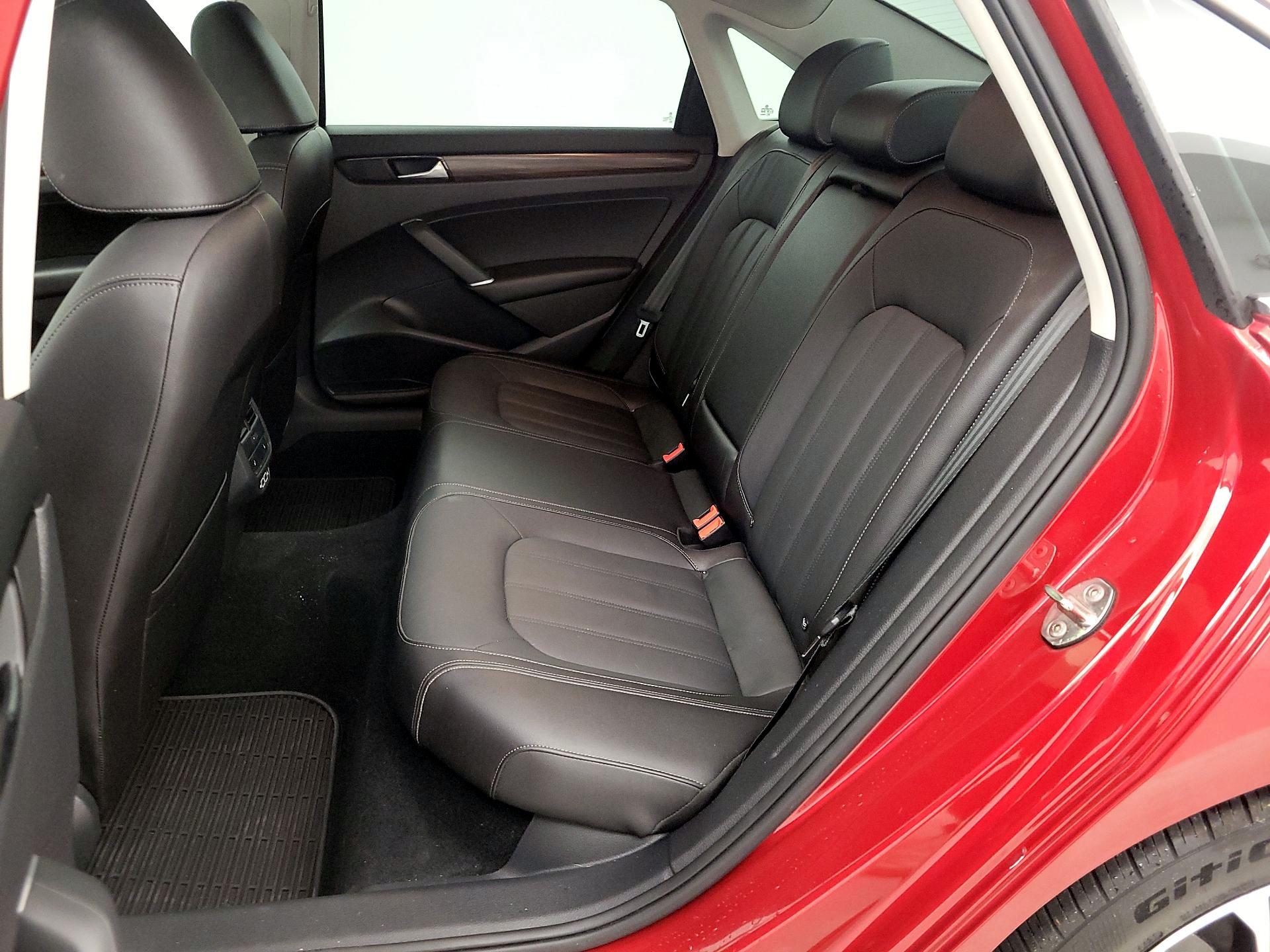 Thumbnail: 2022 Volkswagen Passat - 20