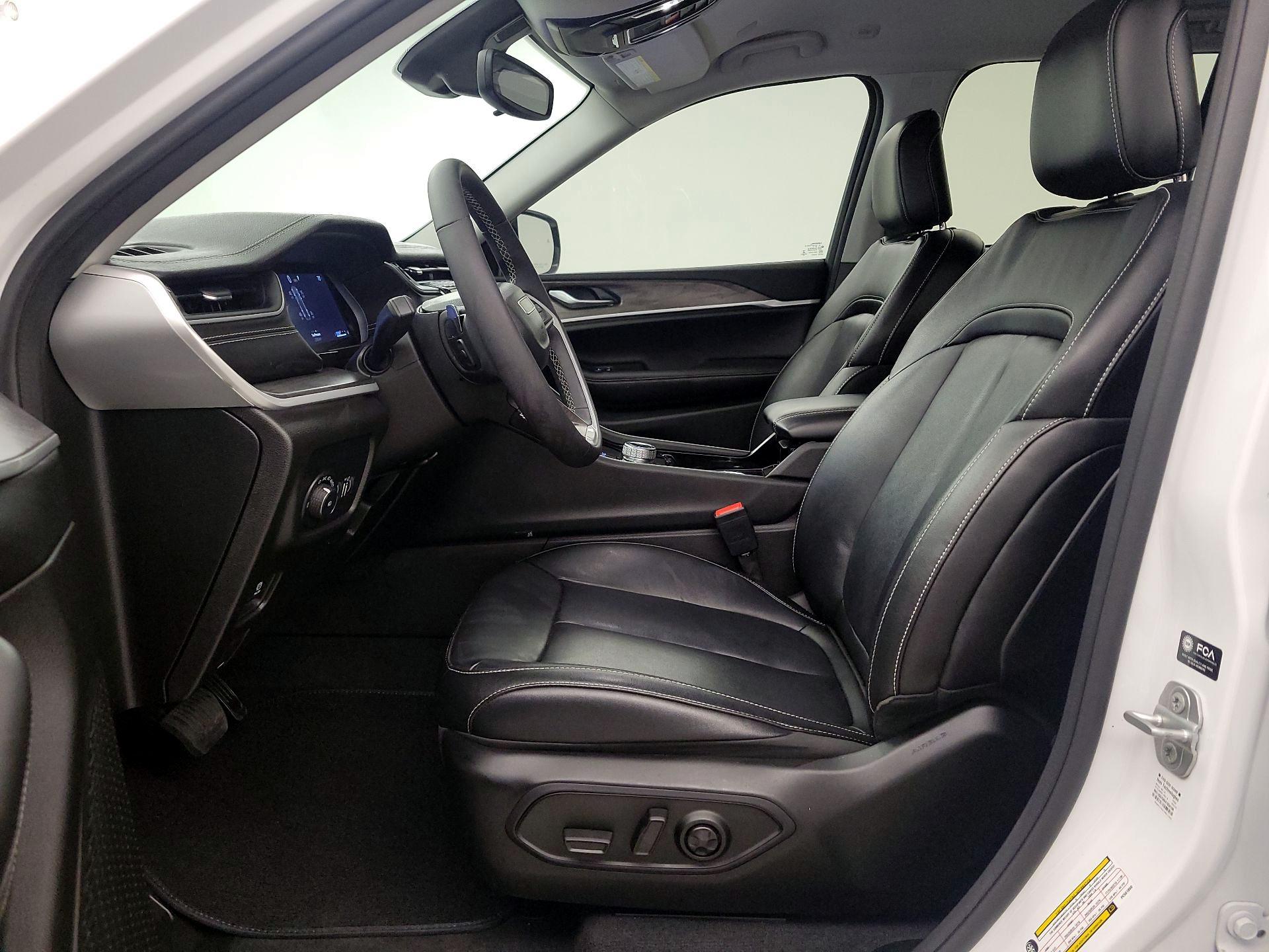 Thumbnail: 2023 Jeep Grand Cherokee - 11