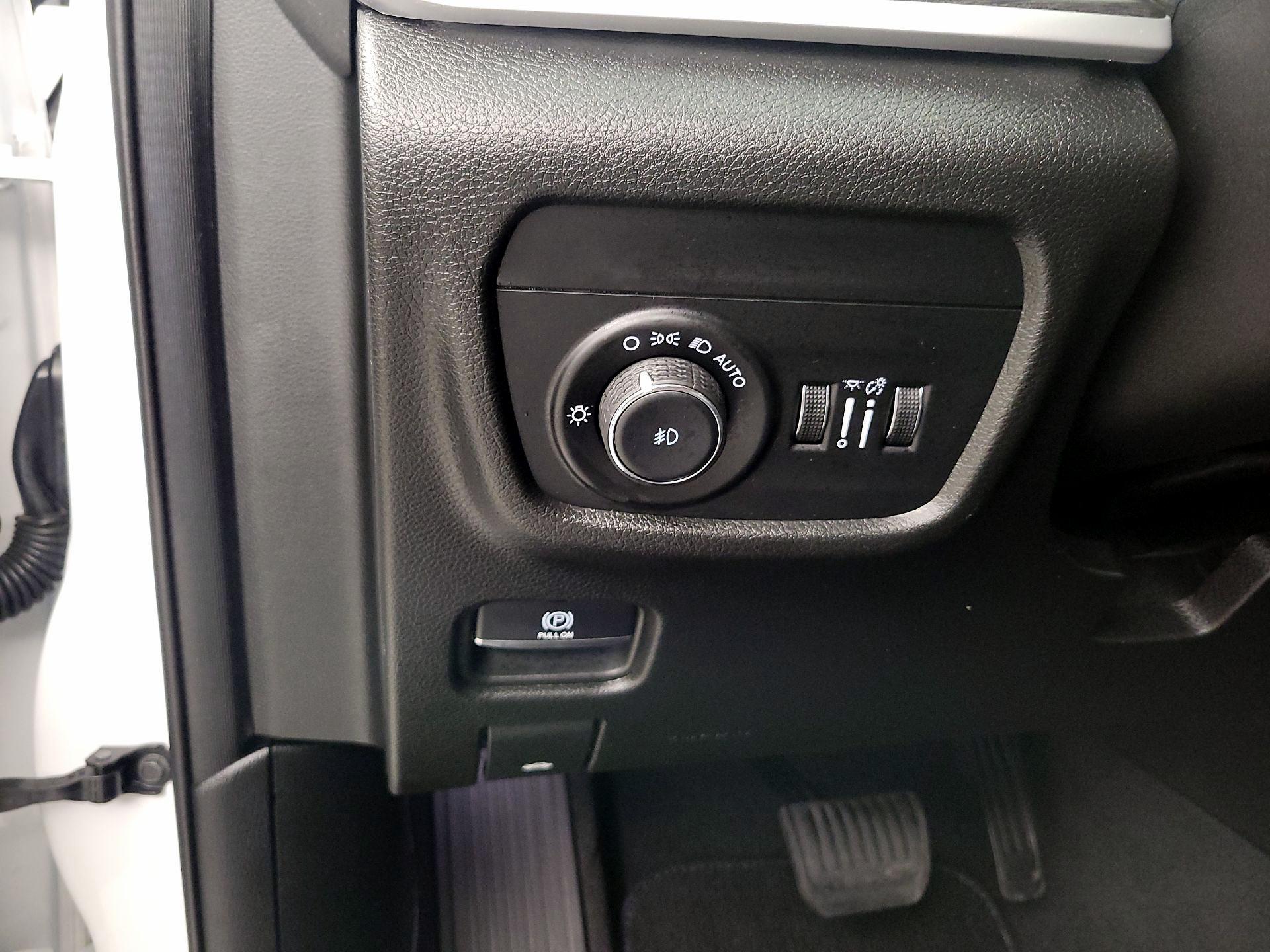 Thumbnail: 2023 Jeep Grand Cherokee - 13