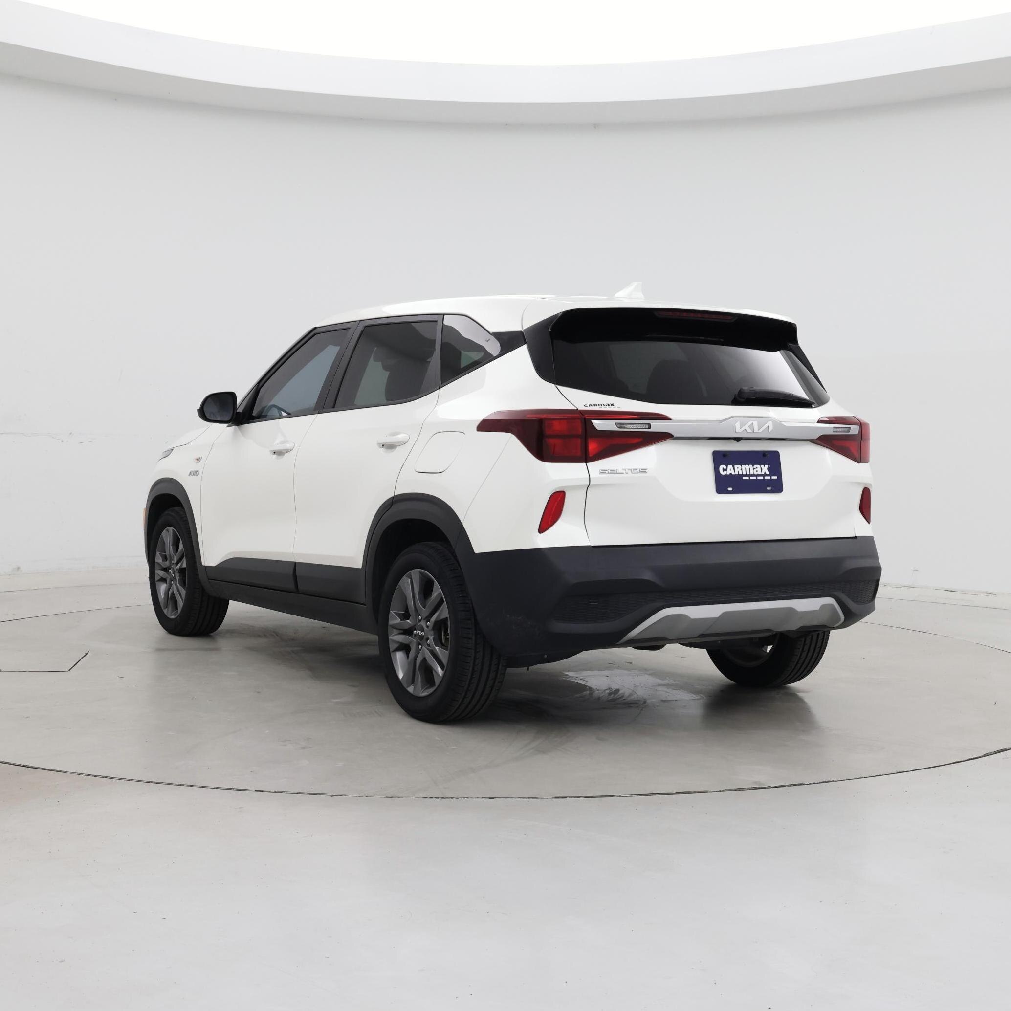 Thumbnail: 2023 Kia Seltos - 2