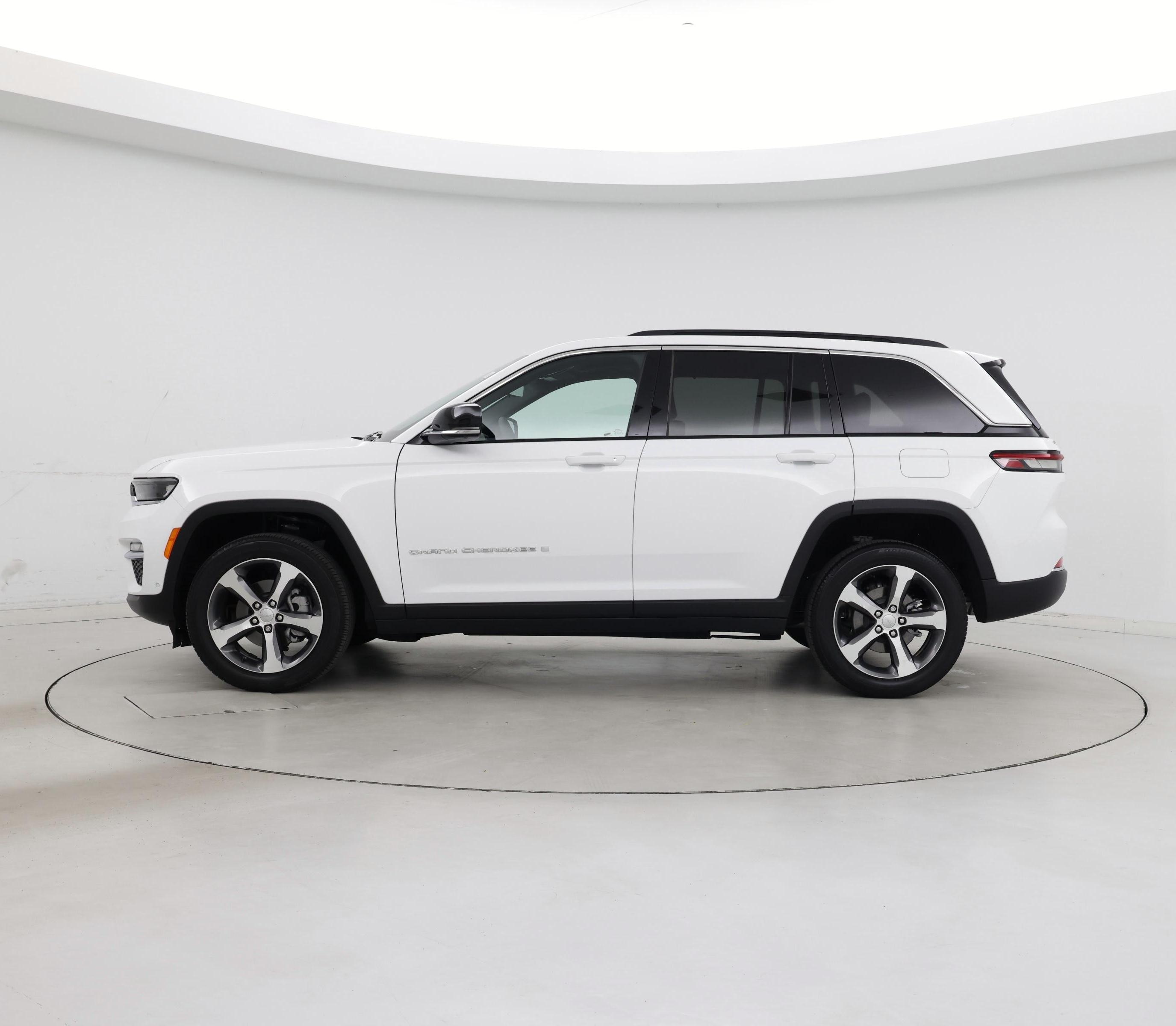 Thumbnail: 2025 Jeep Grand Cherokee - 3