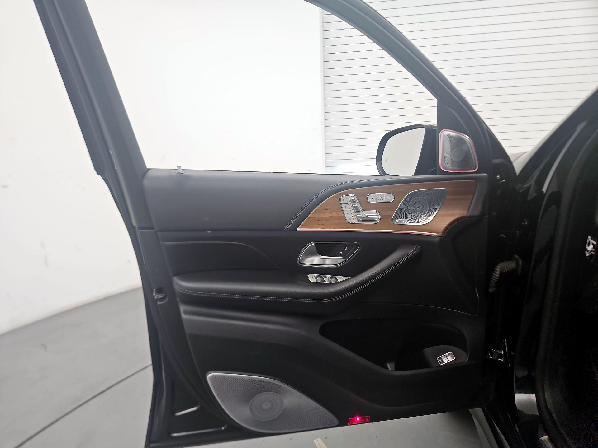 Thumbnail: 2020 Mercedes-Benz GLE - 10