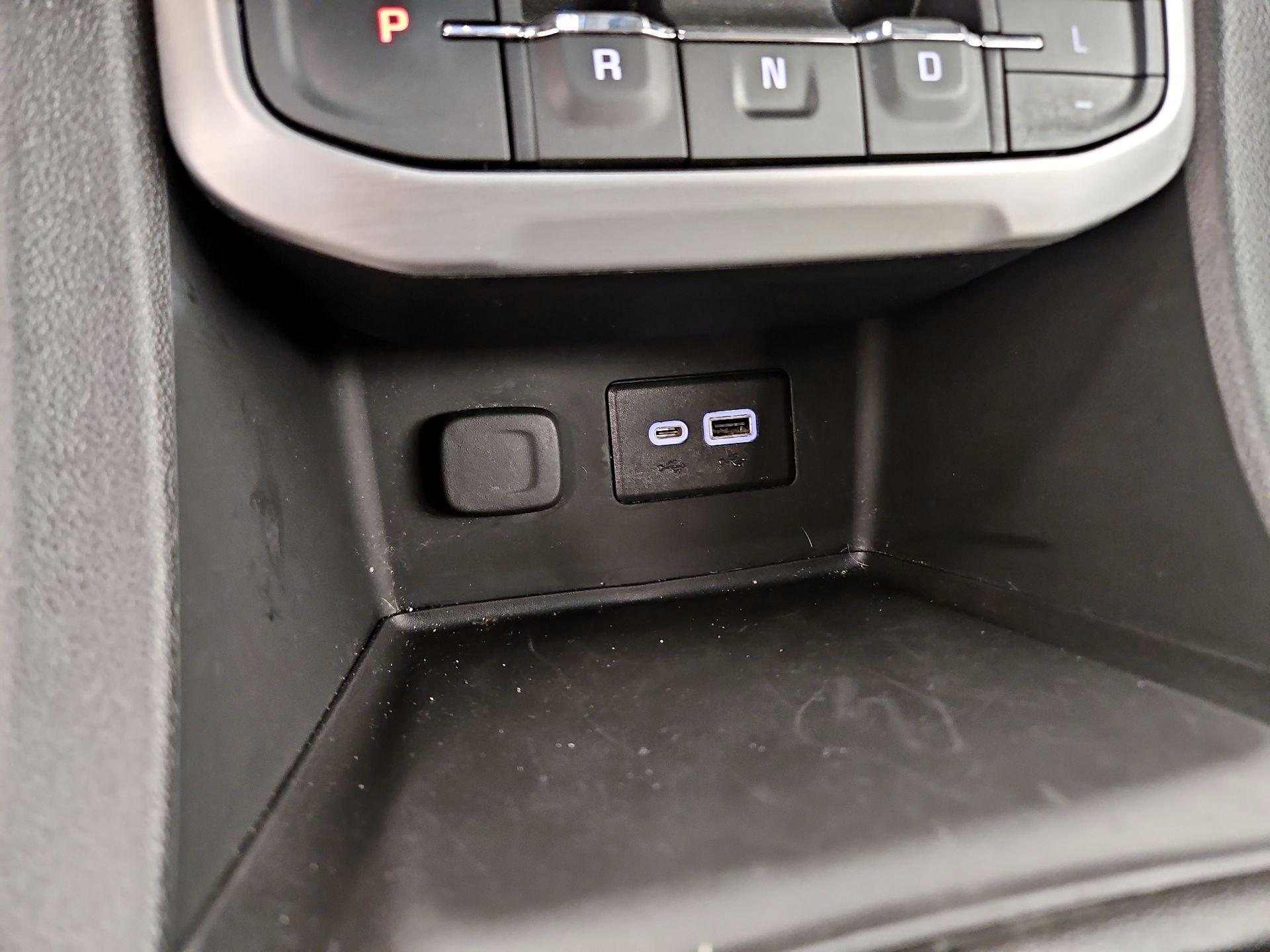 Thumbnail: 2023 GMC Acadia - 18