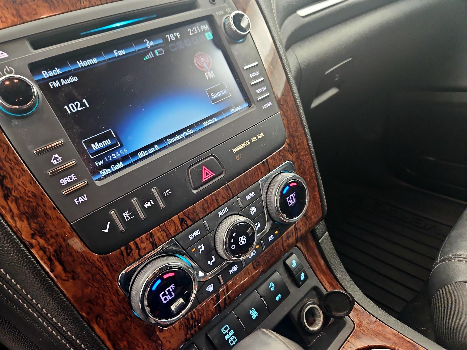 Thumbnail: 2014 Chevrolet Traverse - 14