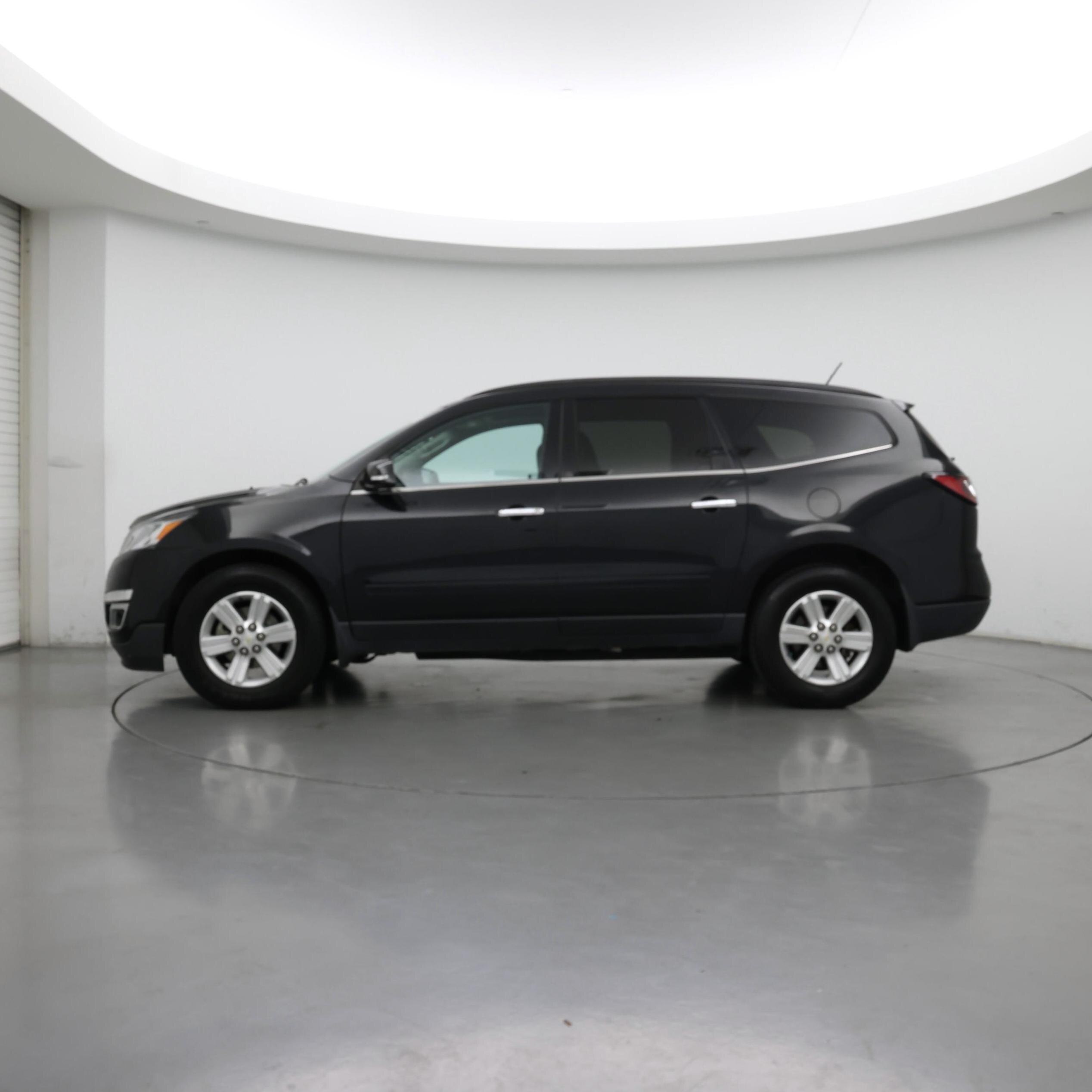Thumbnail: 2014 Chevrolet Traverse - 3