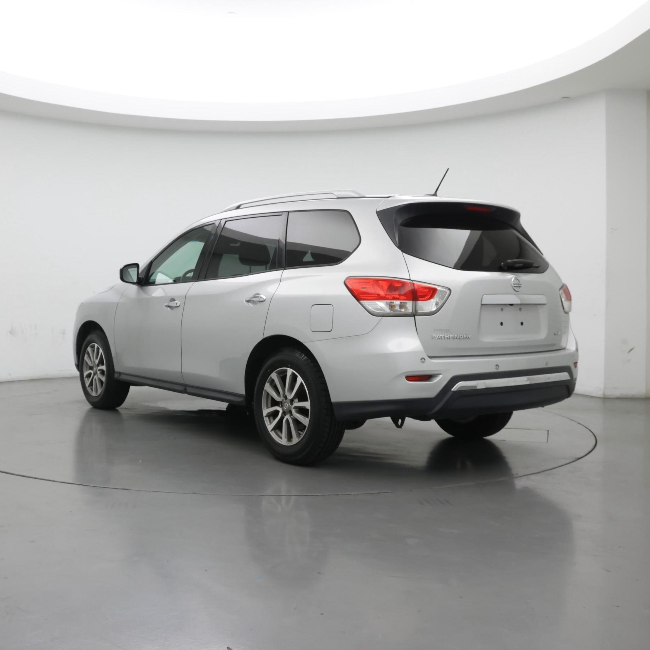 Thumbnail: 2015 Nissan Pathfinder - 2