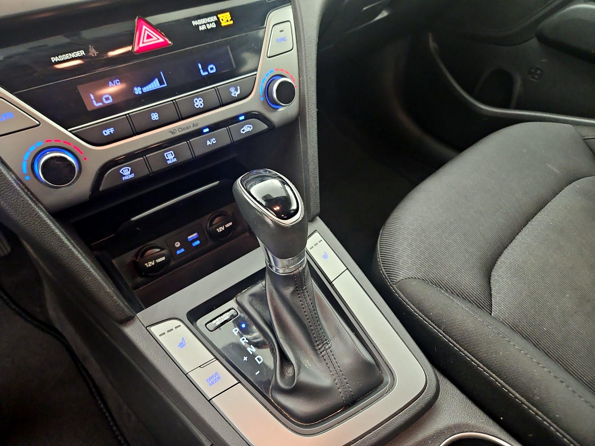 Thumbnail: 2018 Hyundai Elantra - 15
