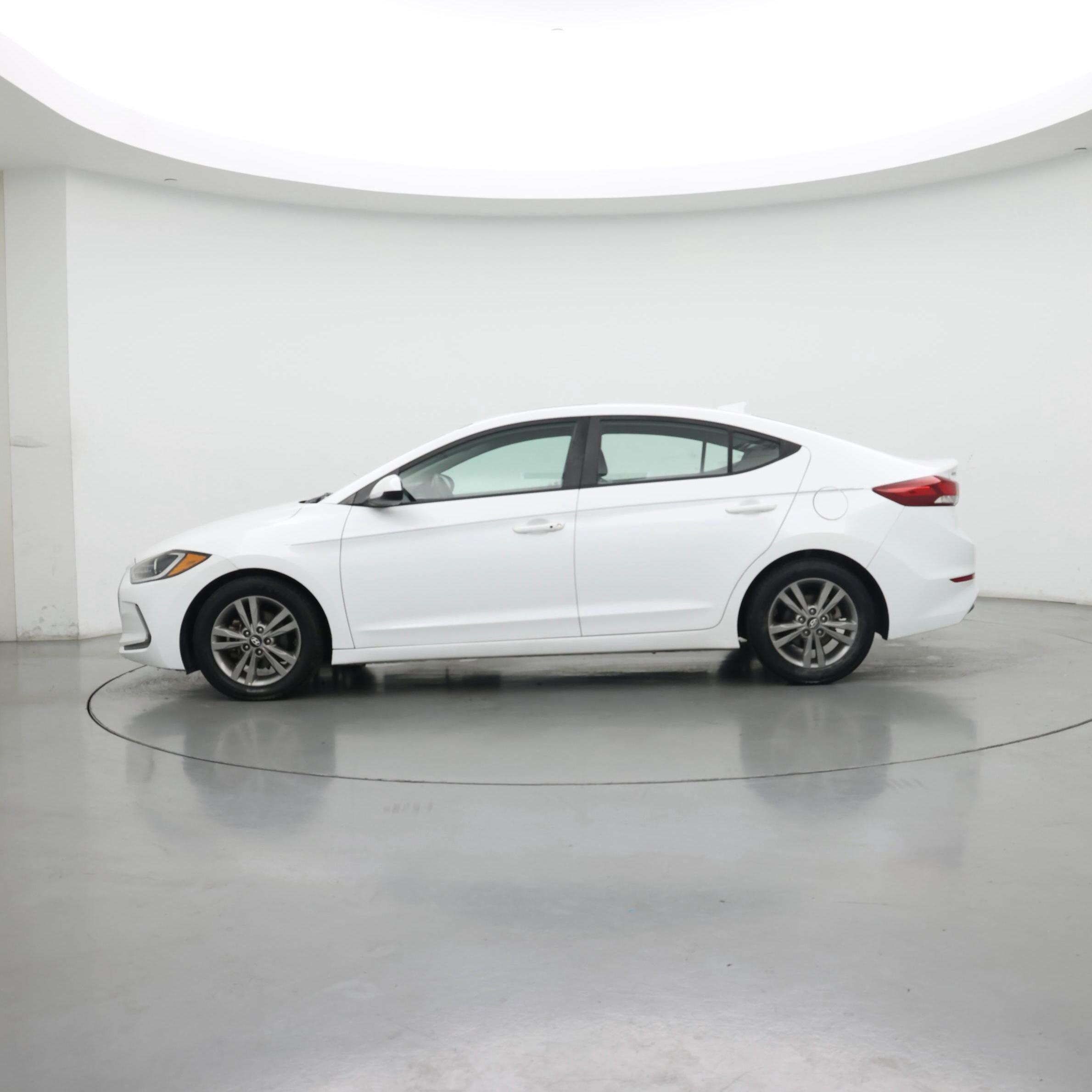 Thumbnail: 2018 Hyundai Elantra - 3