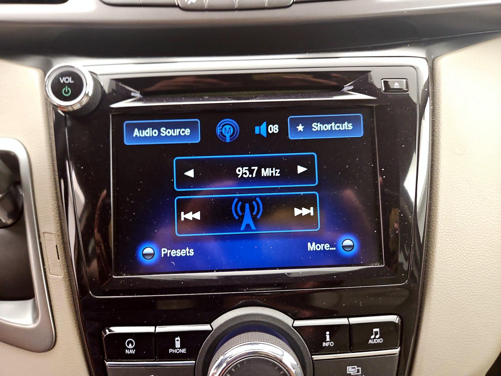 Thumbnail: 2015 Honda Odyssey - 15