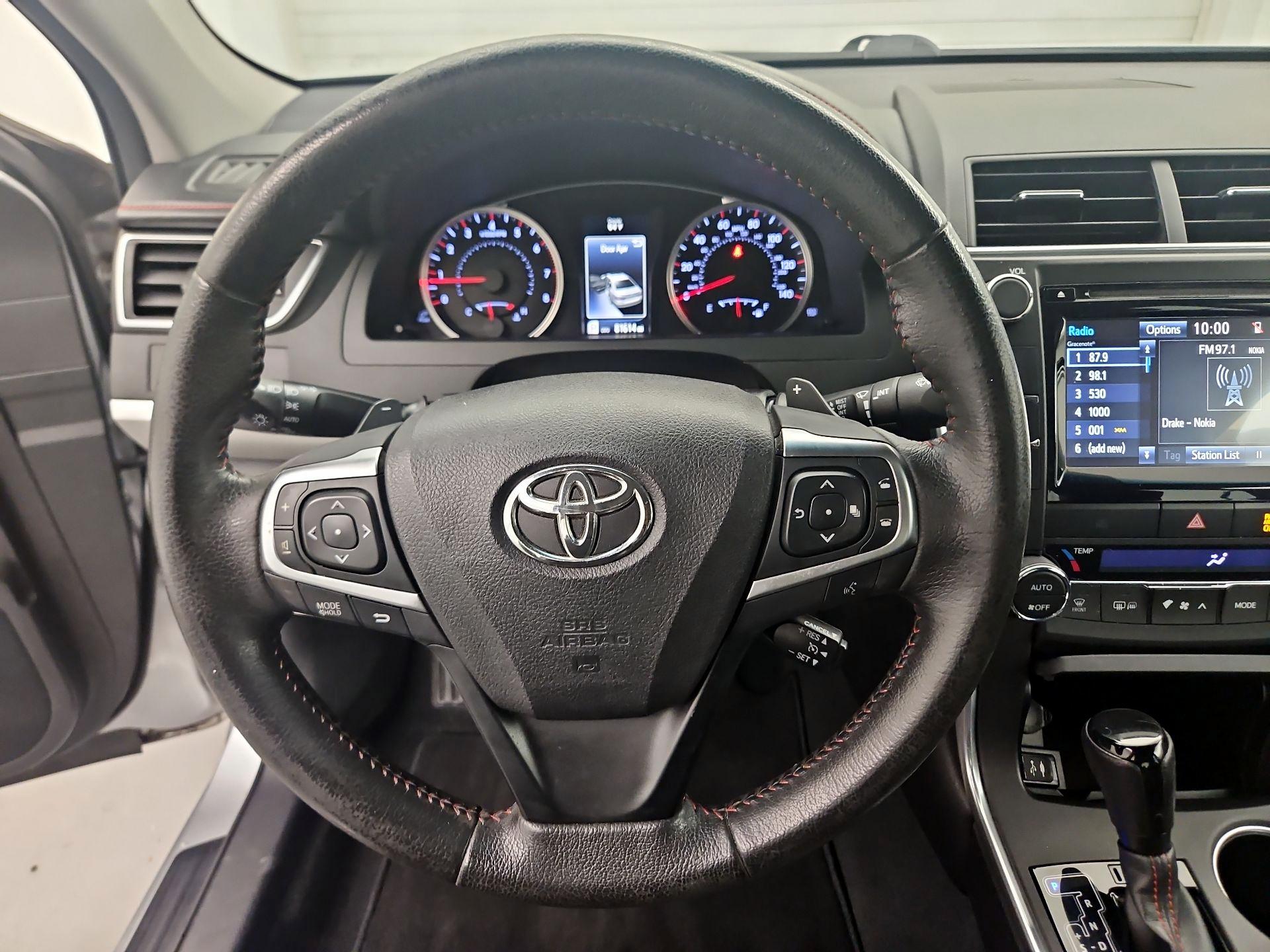 Thumbnail: 2015 Toyota Camry - 10
