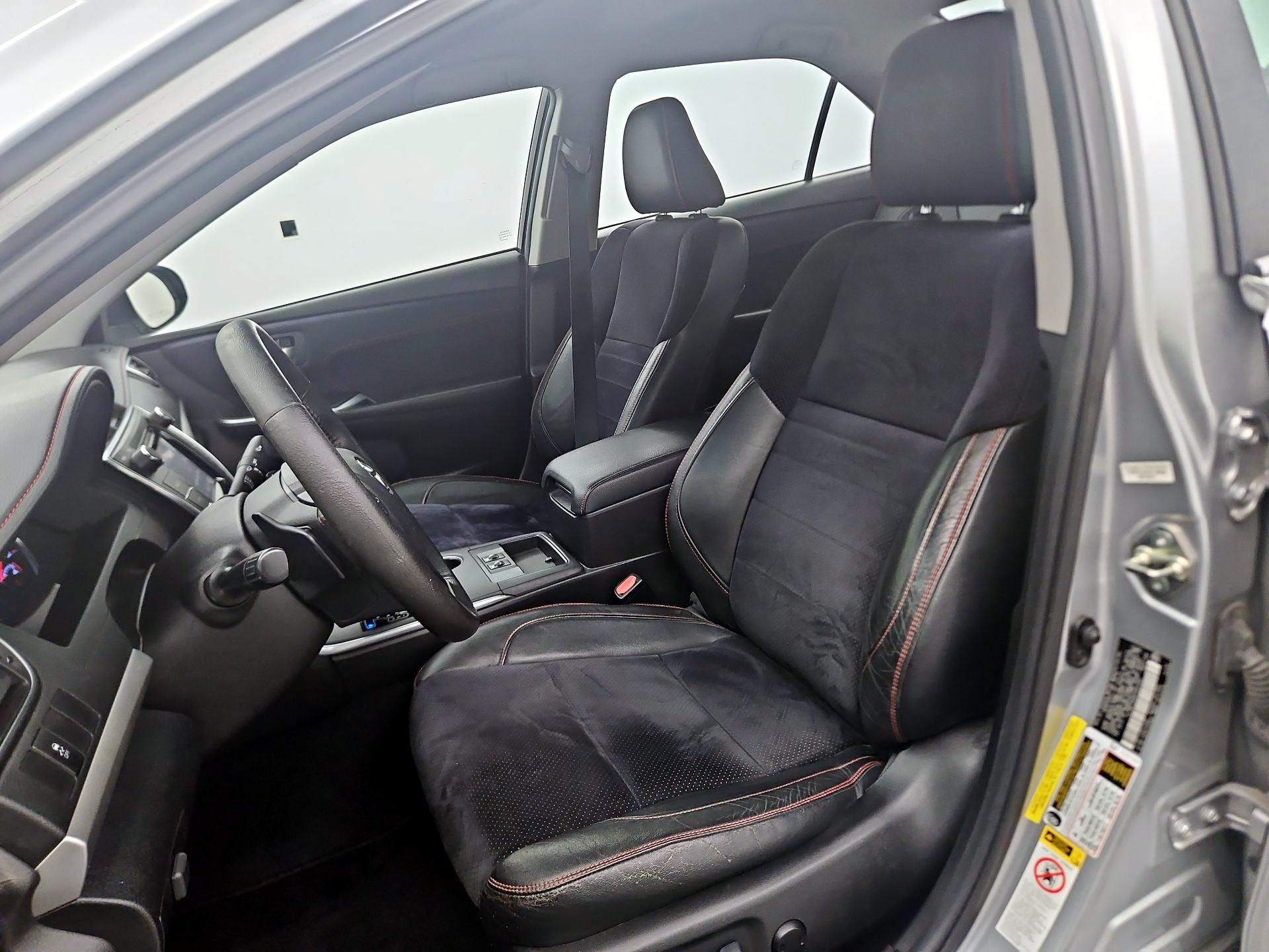Thumbnail: 2015 Toyota Camry - 11