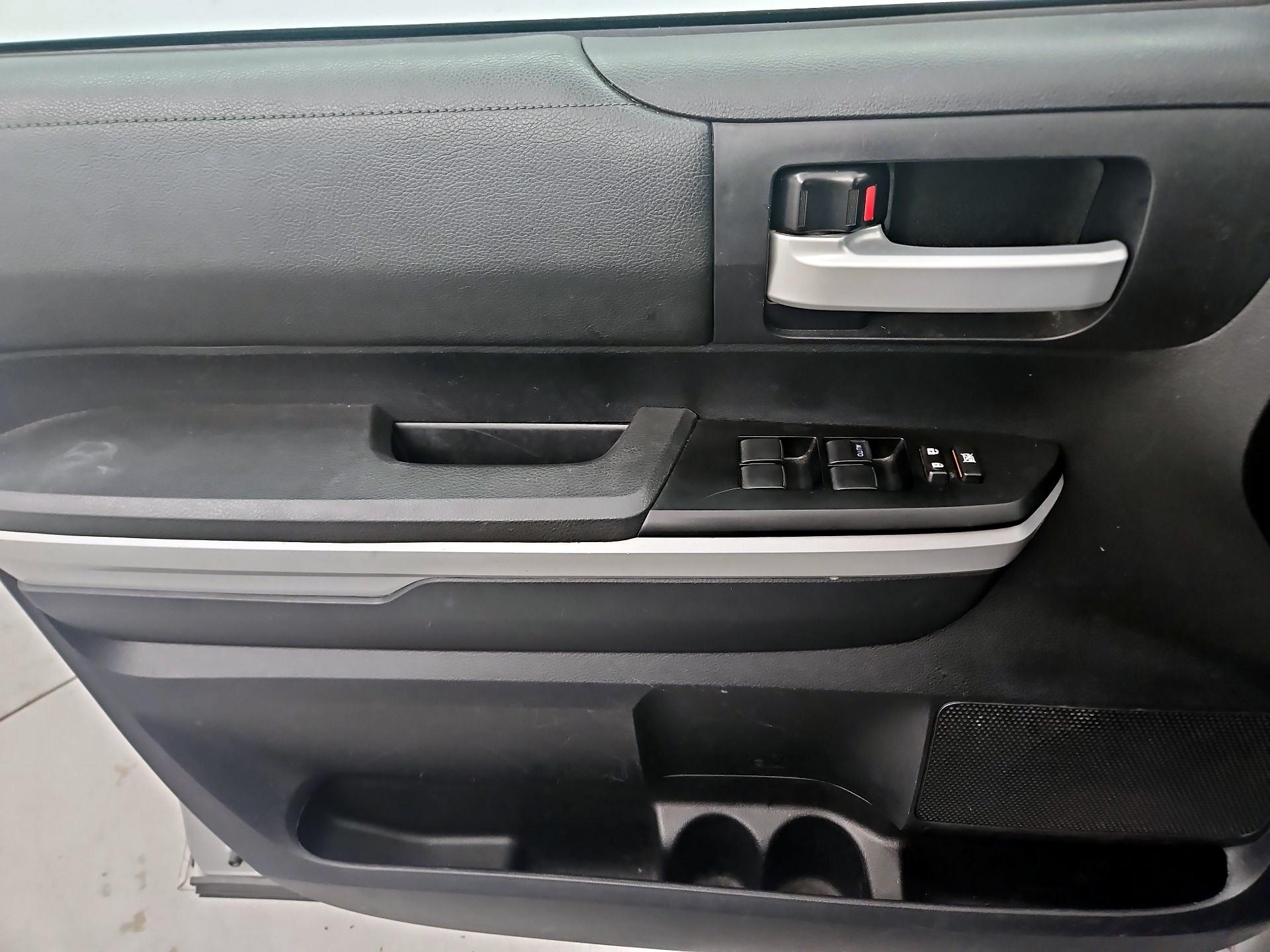 Thumbnail: 2018 Toyota Tundra - 12