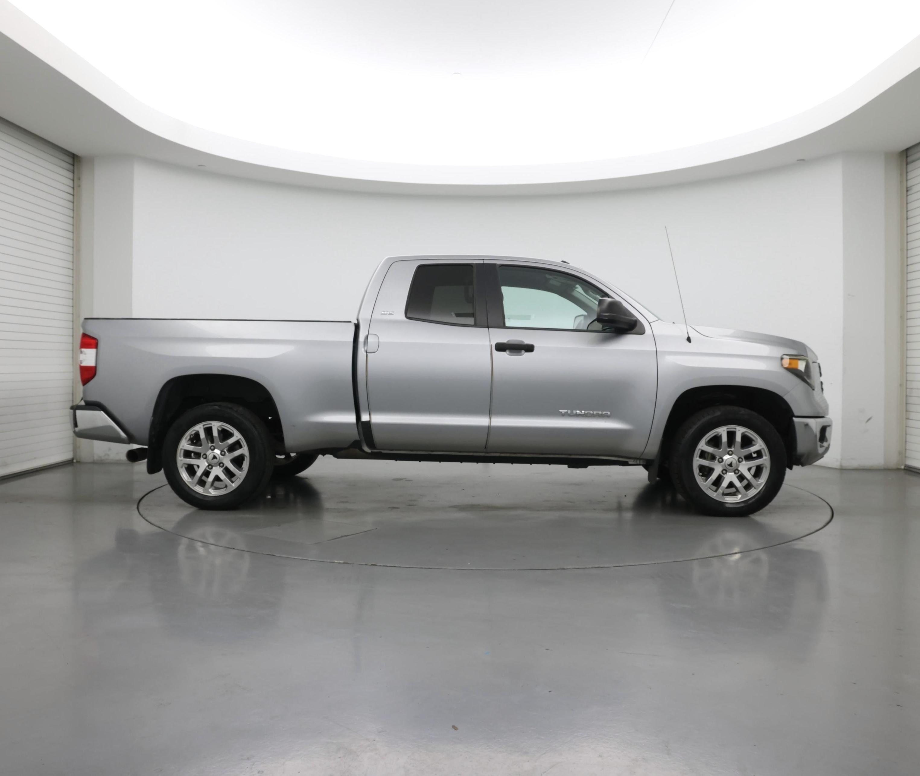 Thumbnail: 2018 Toyota Tundra - 7