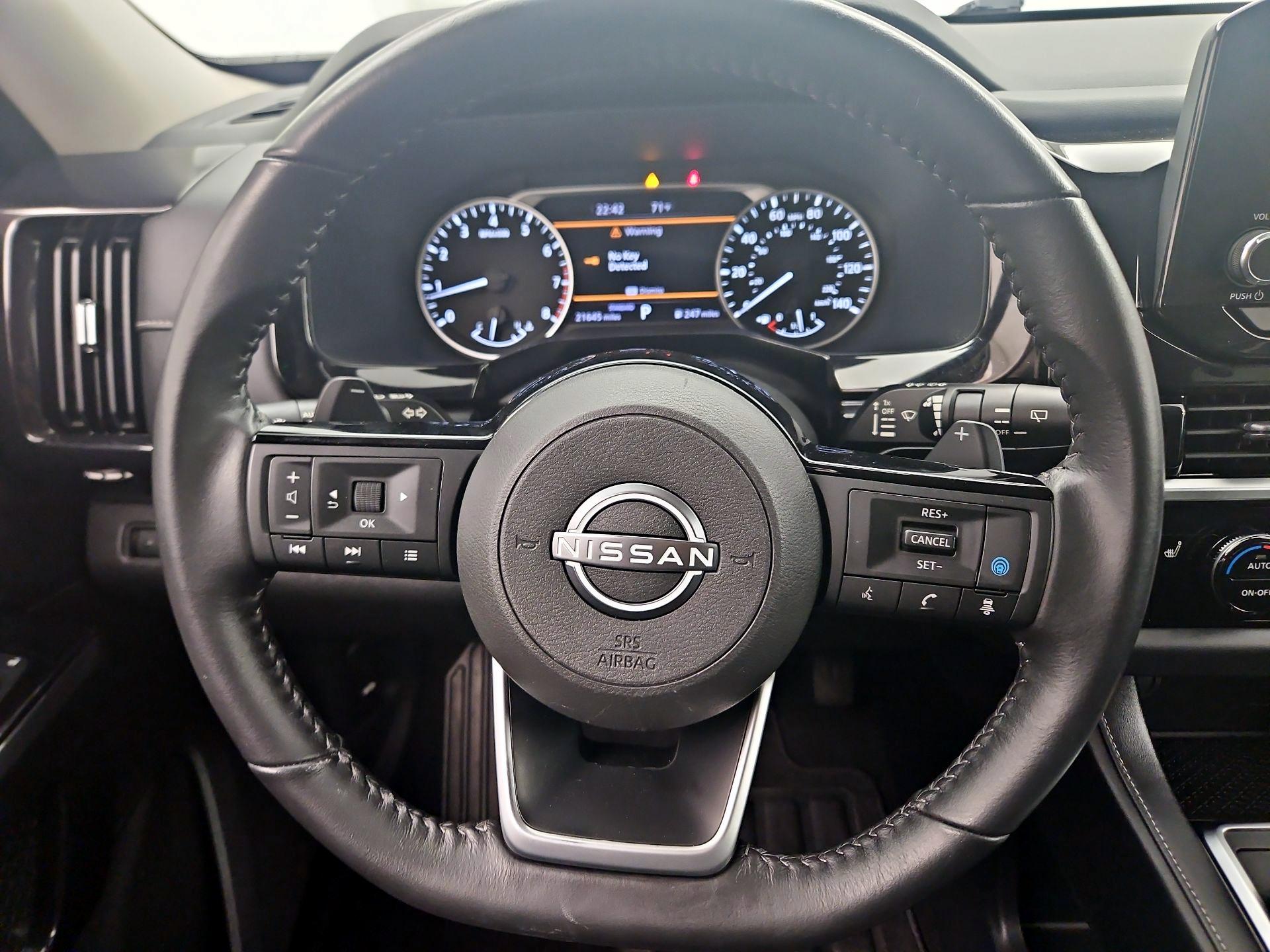 Thumbnail: 2022 Nissan Pathfinder - 10