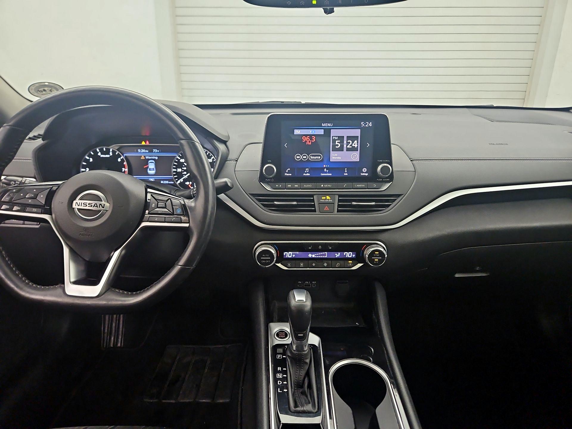 Thumbnail: 2020 Nissan Altima - 9