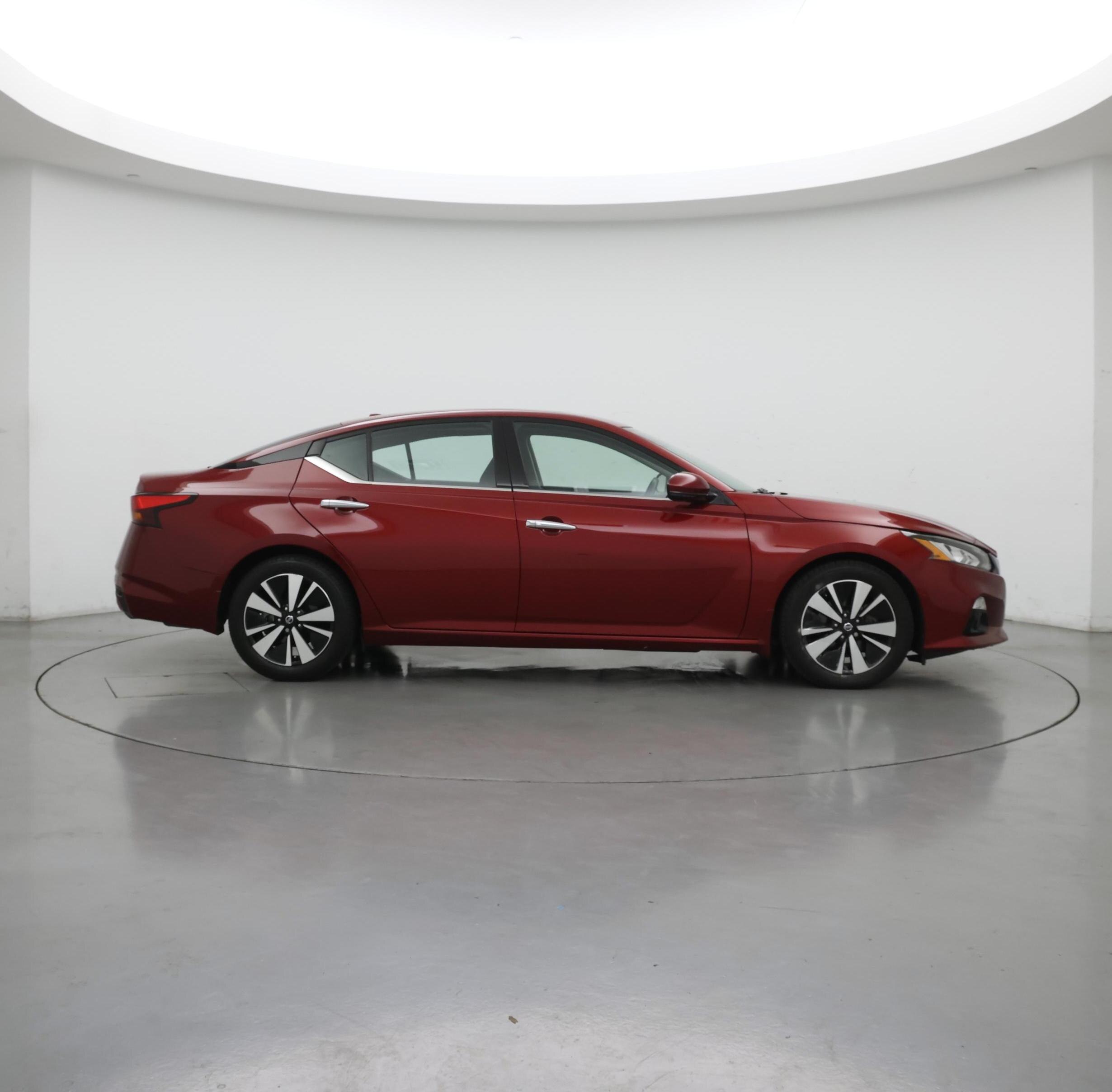 Thumbnail: 2020 Nissan Altima - 7