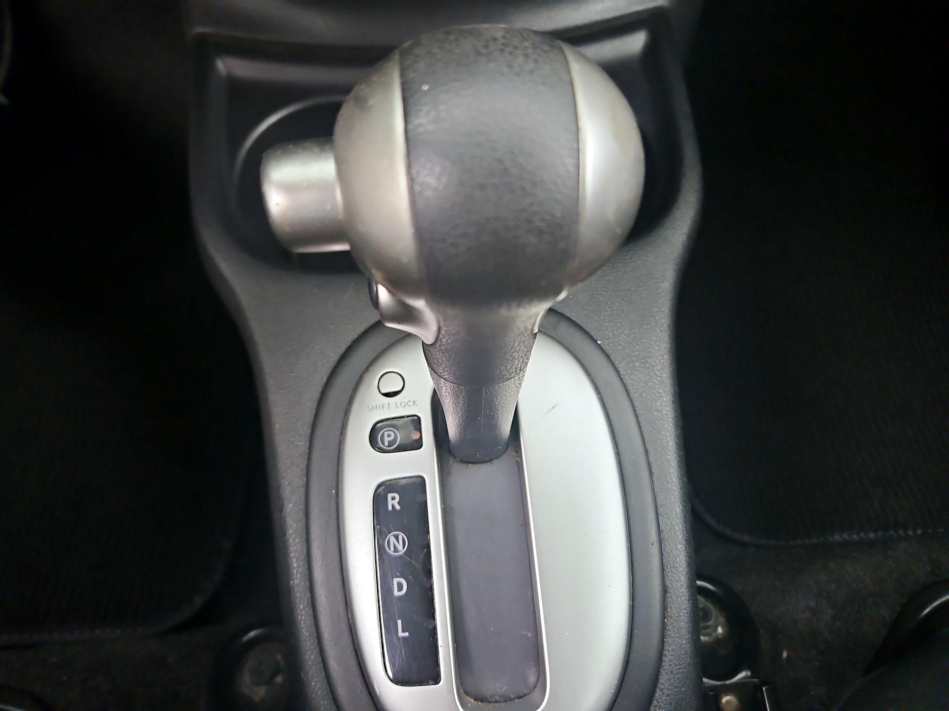 Thumbnail: 2016 Nissan Versa Note - 17
