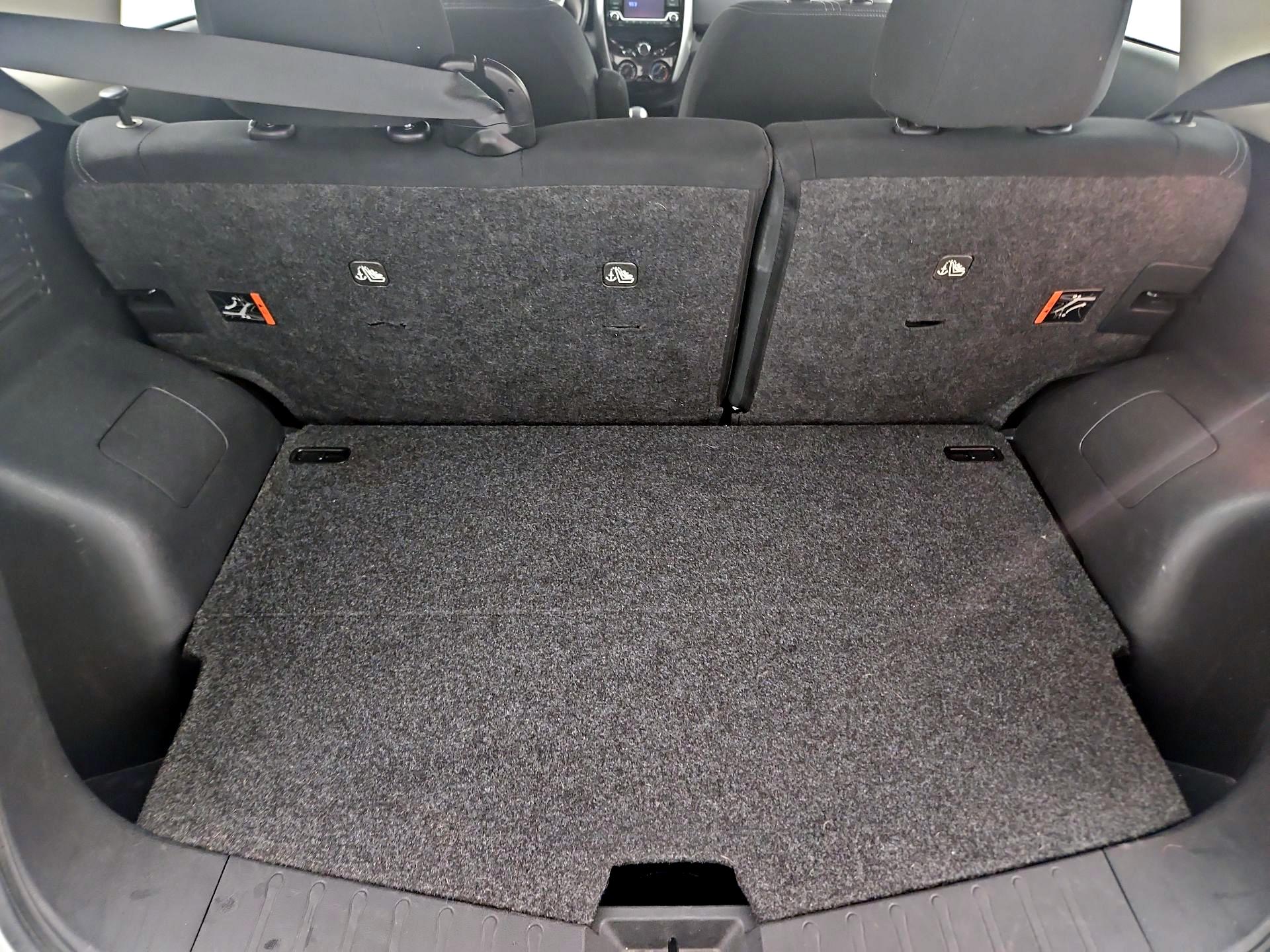 Thumbnail: 2016 Nissan Versa Note - 19