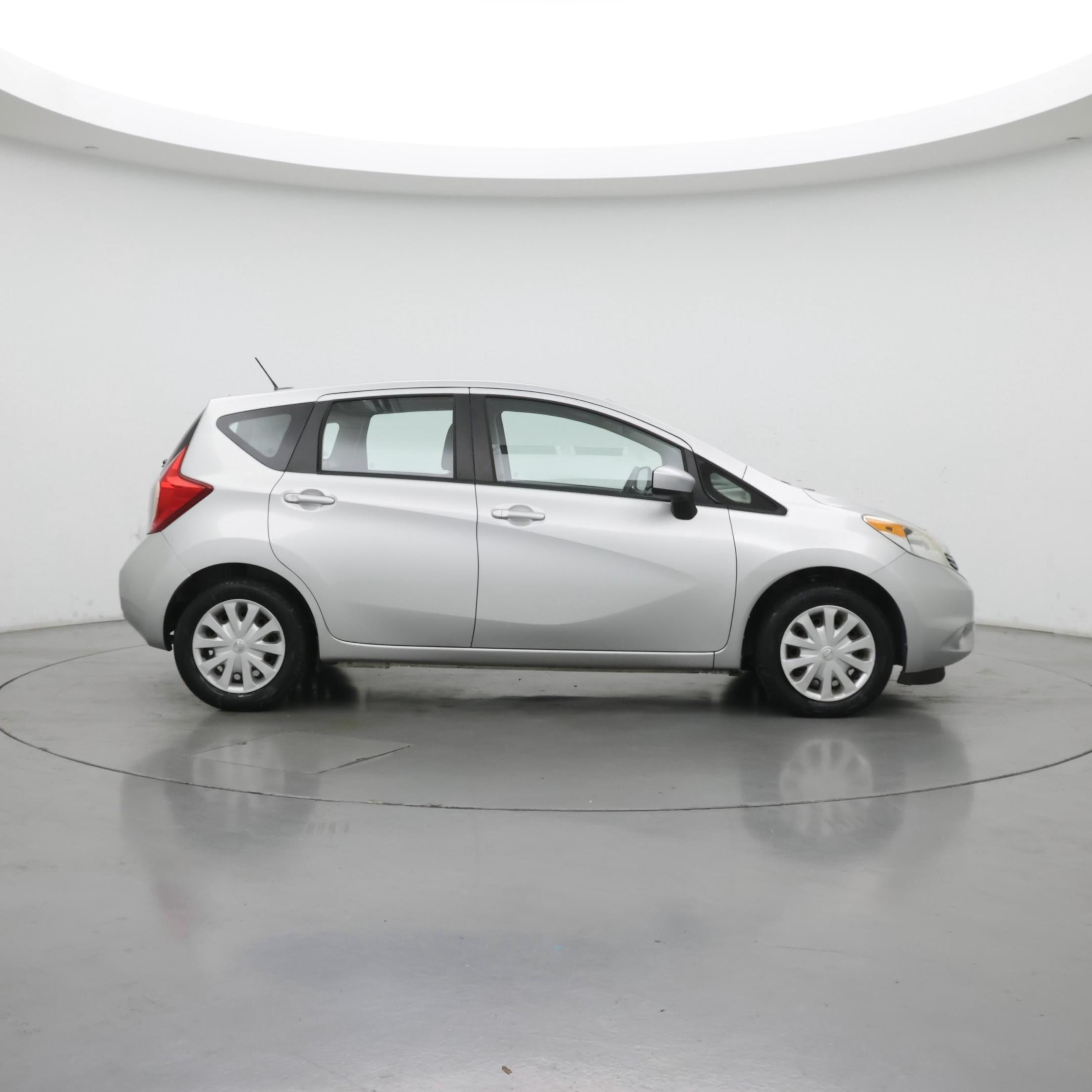 Thumbnail: 2016 Nissan Versa Note - 7