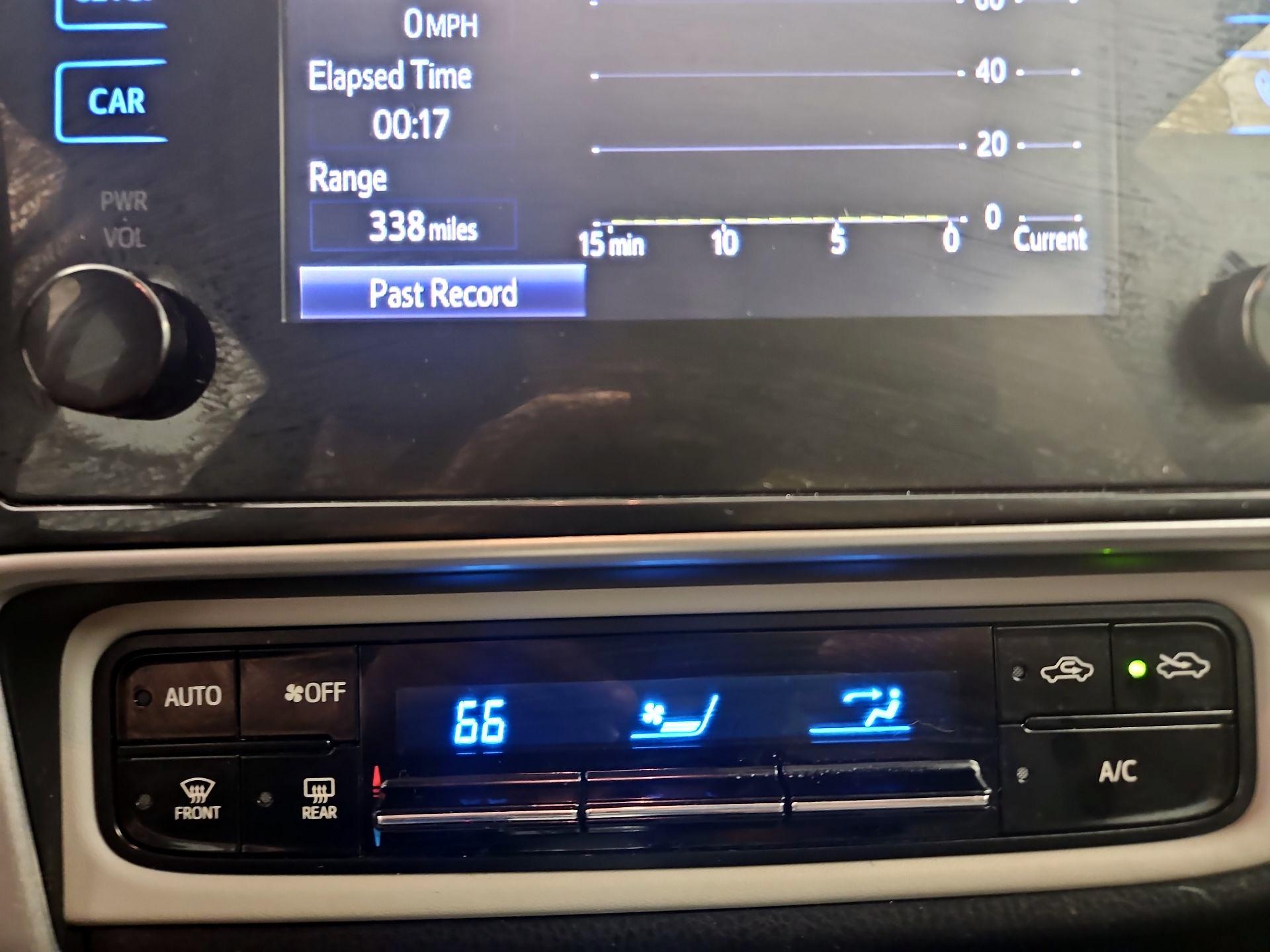 Thumbnail: 2018 Toyota Corolla - 16