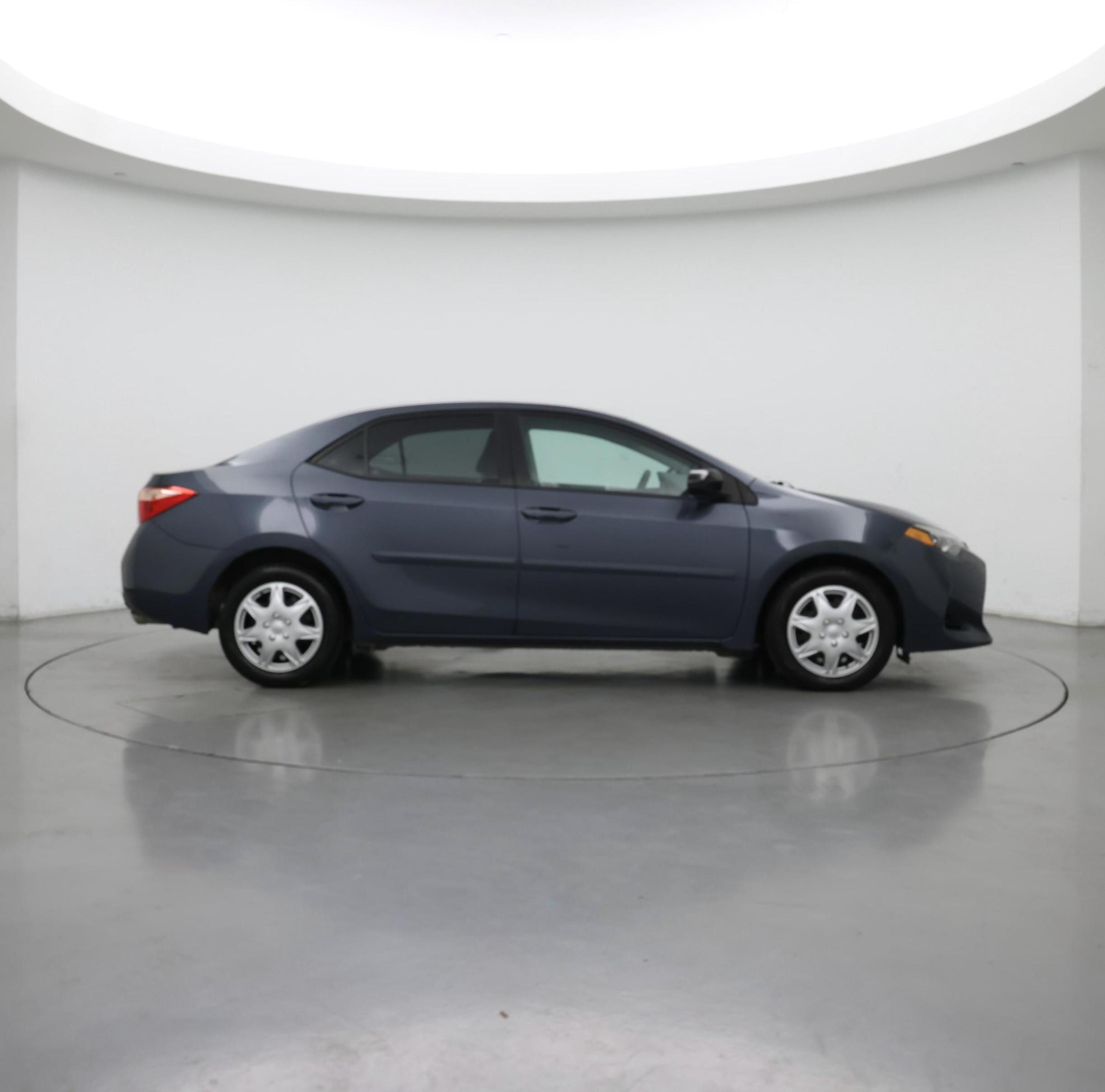 Thumbnail: 2018 Toyota Corolla - 7