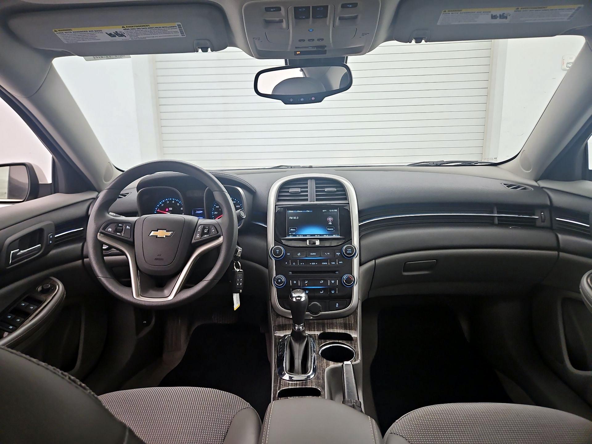 Thumbnail: 2016 Chevrolet Malibu - 9