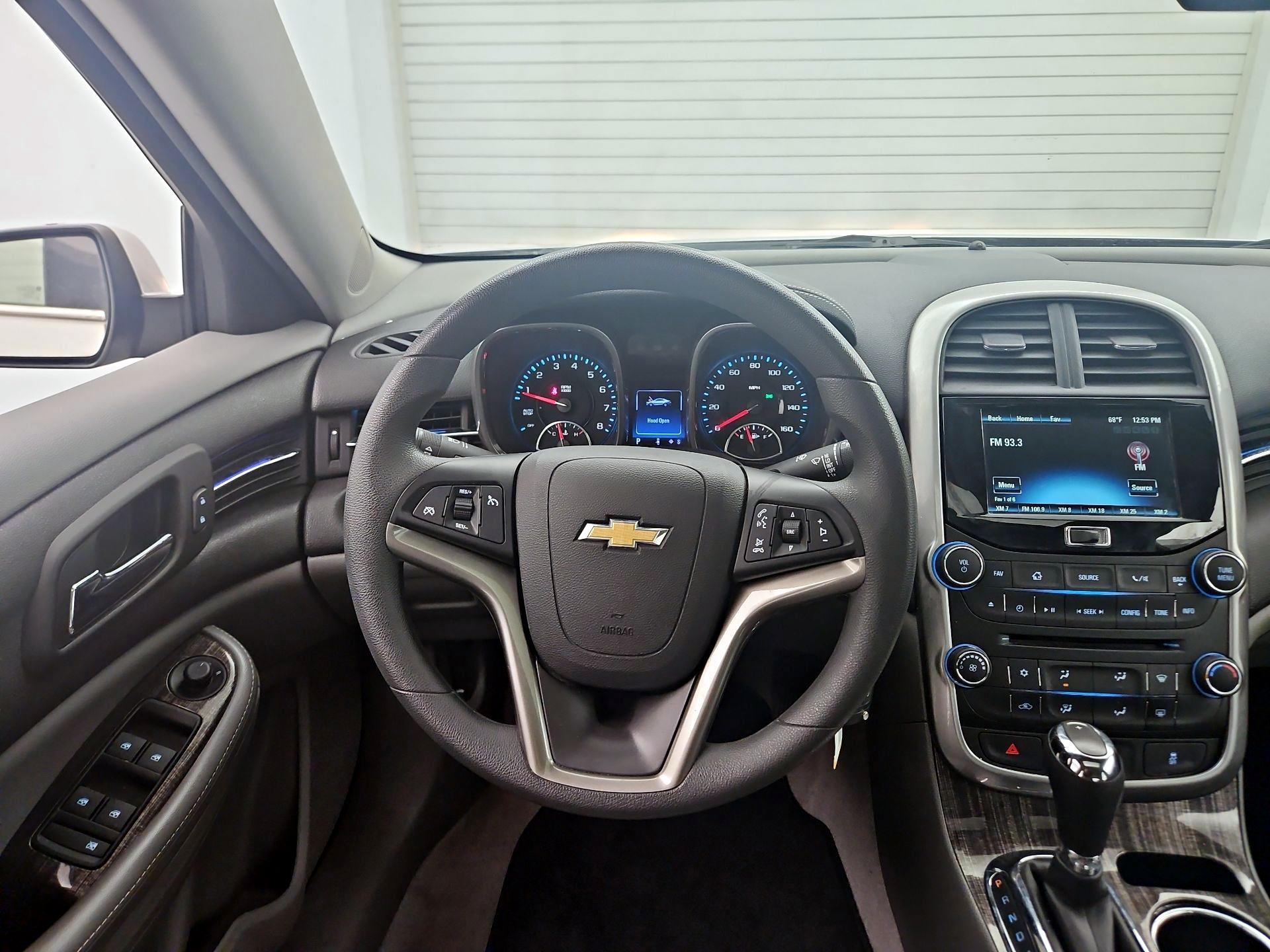 Thumbnail: 2016 Chevrolet Malibu - 10
