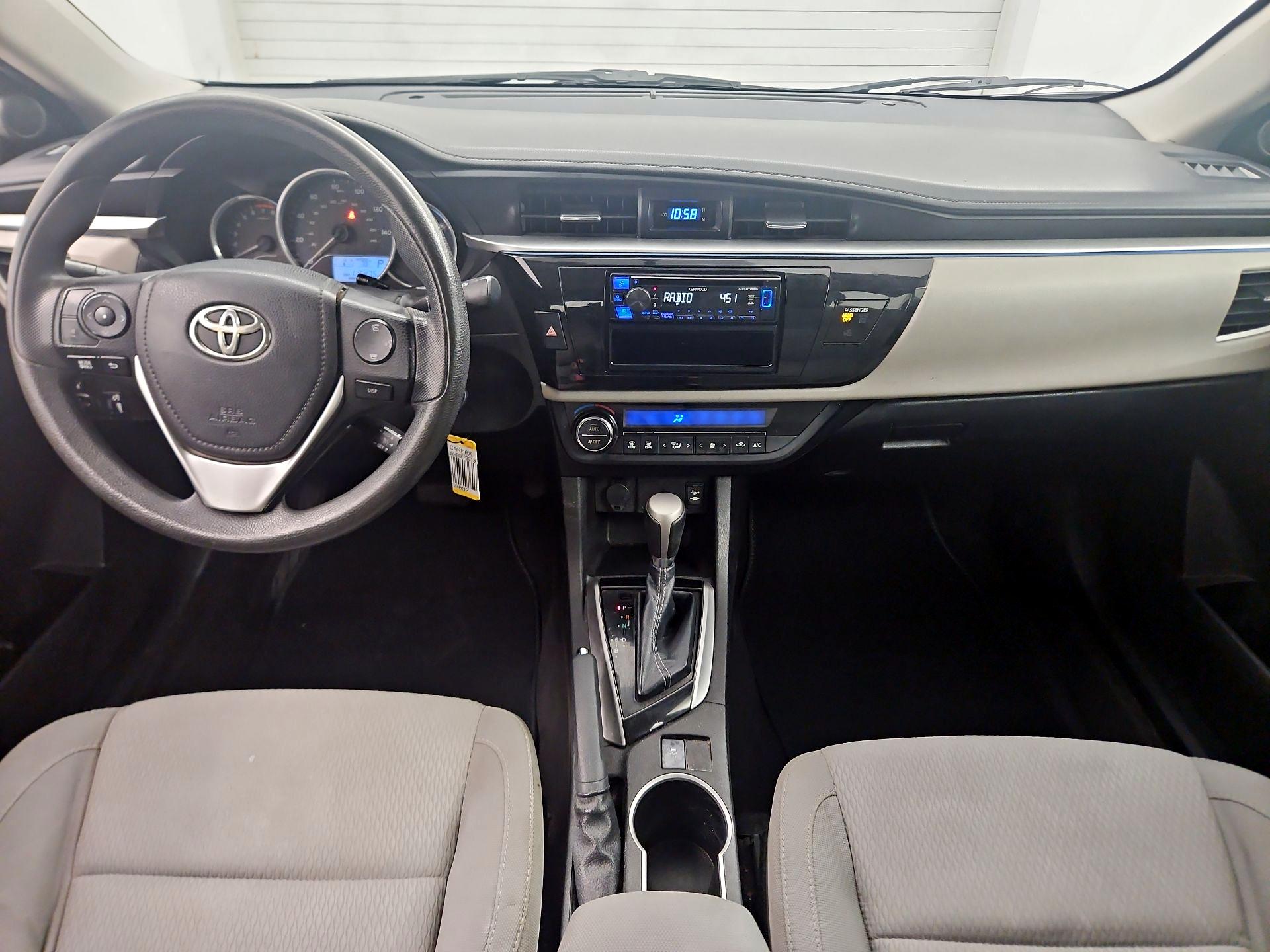 Thumbnail: 2015 Toyota Corolla - 9