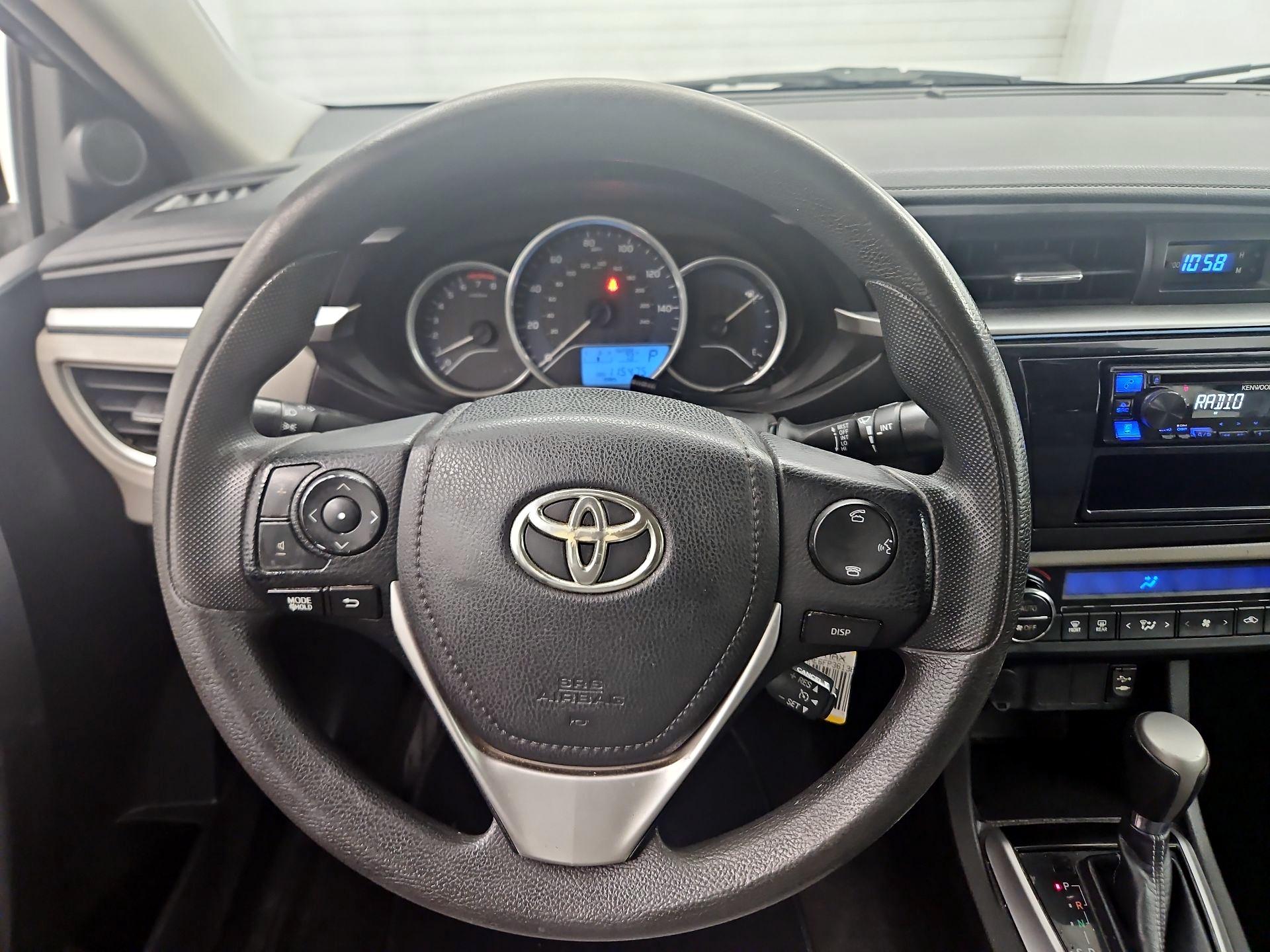 Thumbnail: 2015 Toyota Corolla - 10