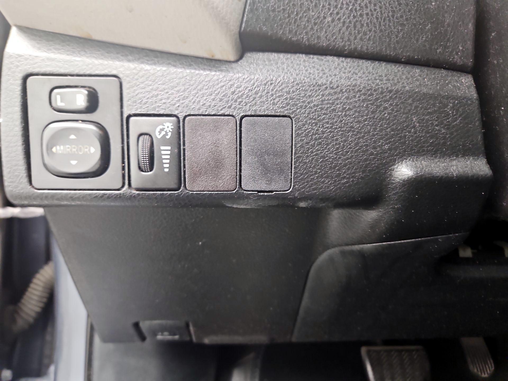 Thumbnail: 2015 Toyota Corolla - 13