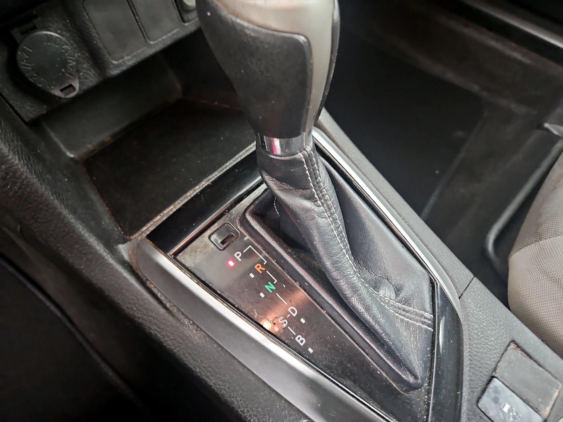Thumbnail: 2015 Toyota Corolla - 16