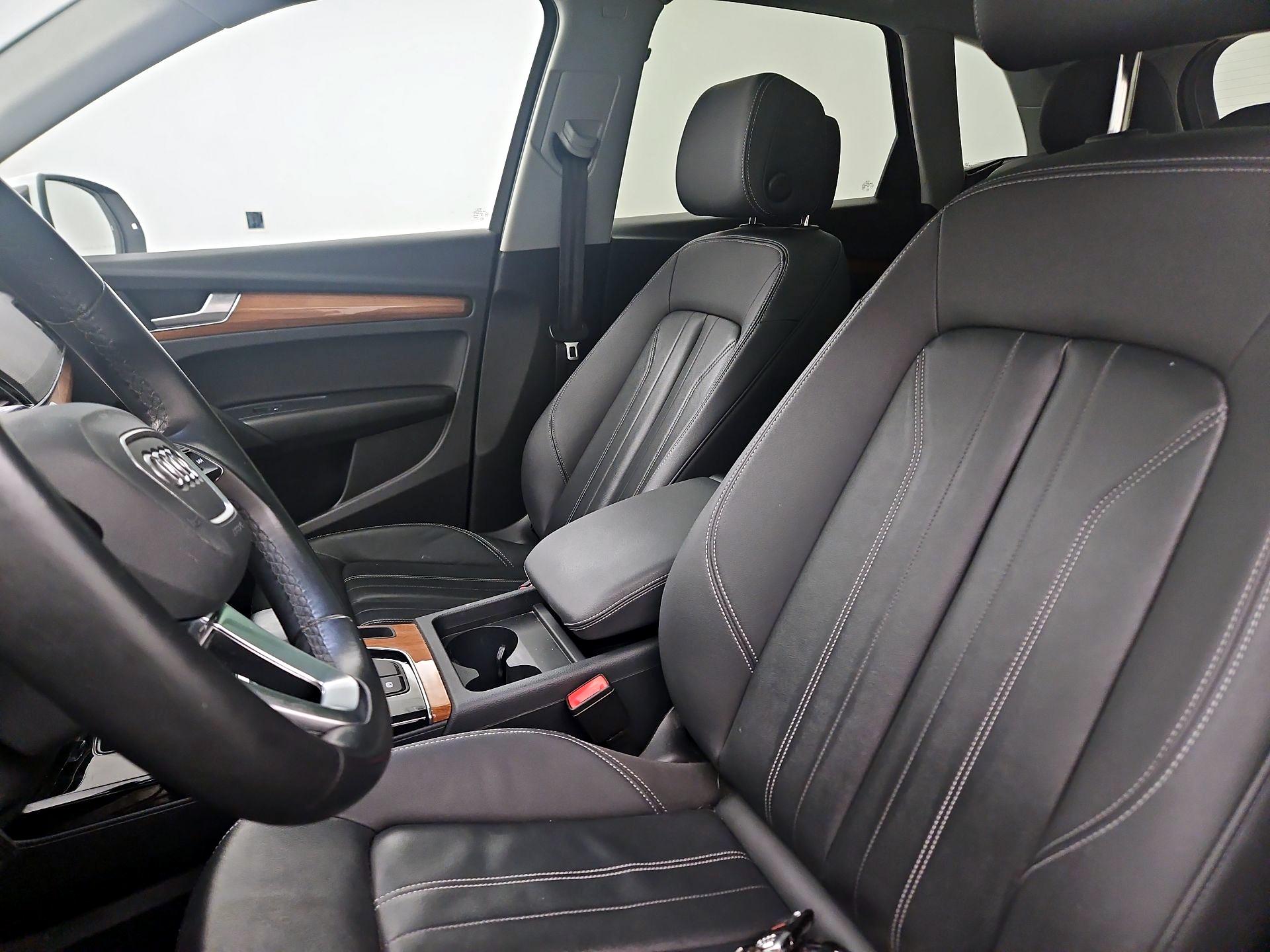 Thumbnail: 2023 Audi Q5 - 11