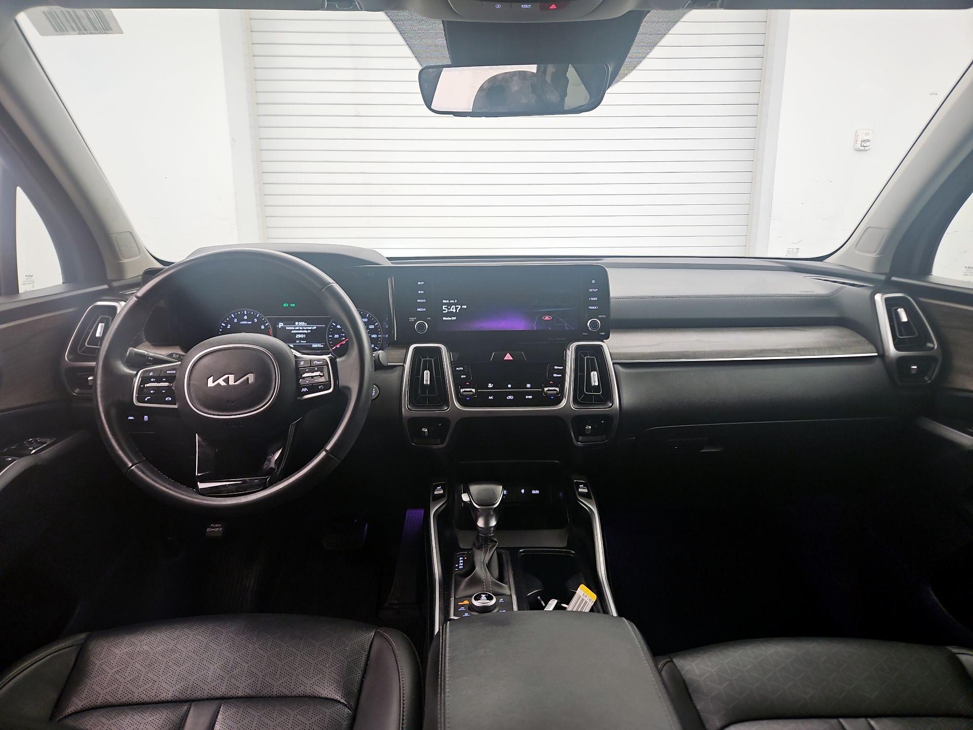 Thumbnail: 2023 Kia Sorento - 9