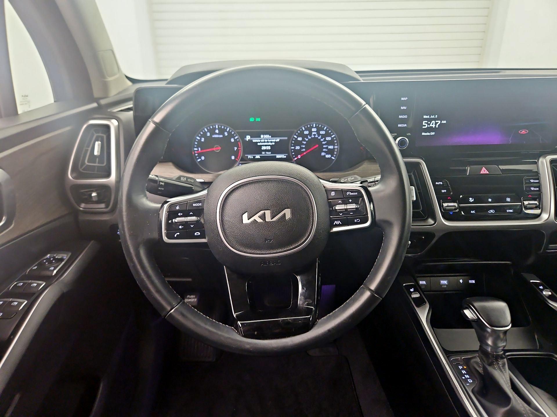 Thumbnail: 2023 Kia Sorento - 10