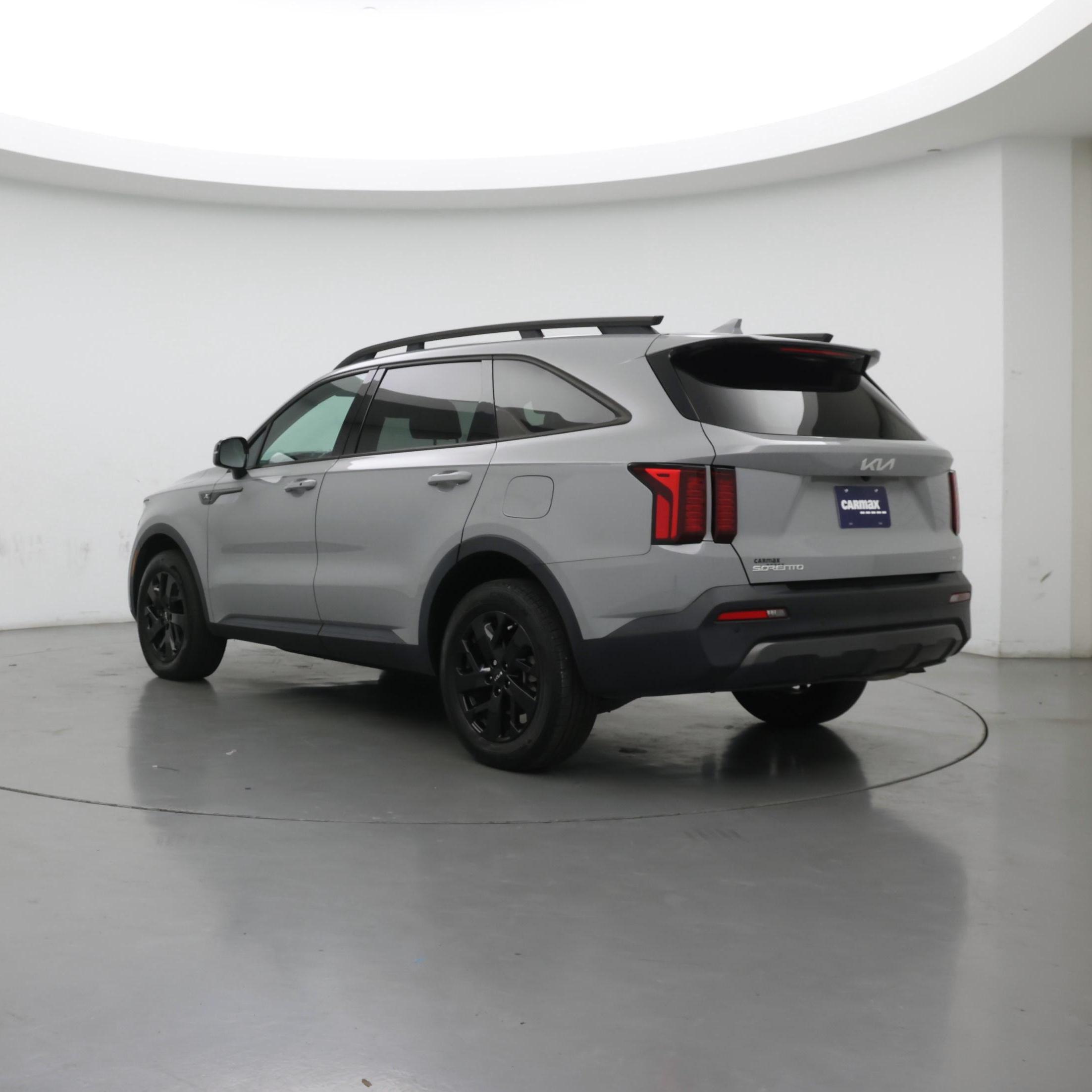 Thumbnail: 2023 Kia Sorento - 2