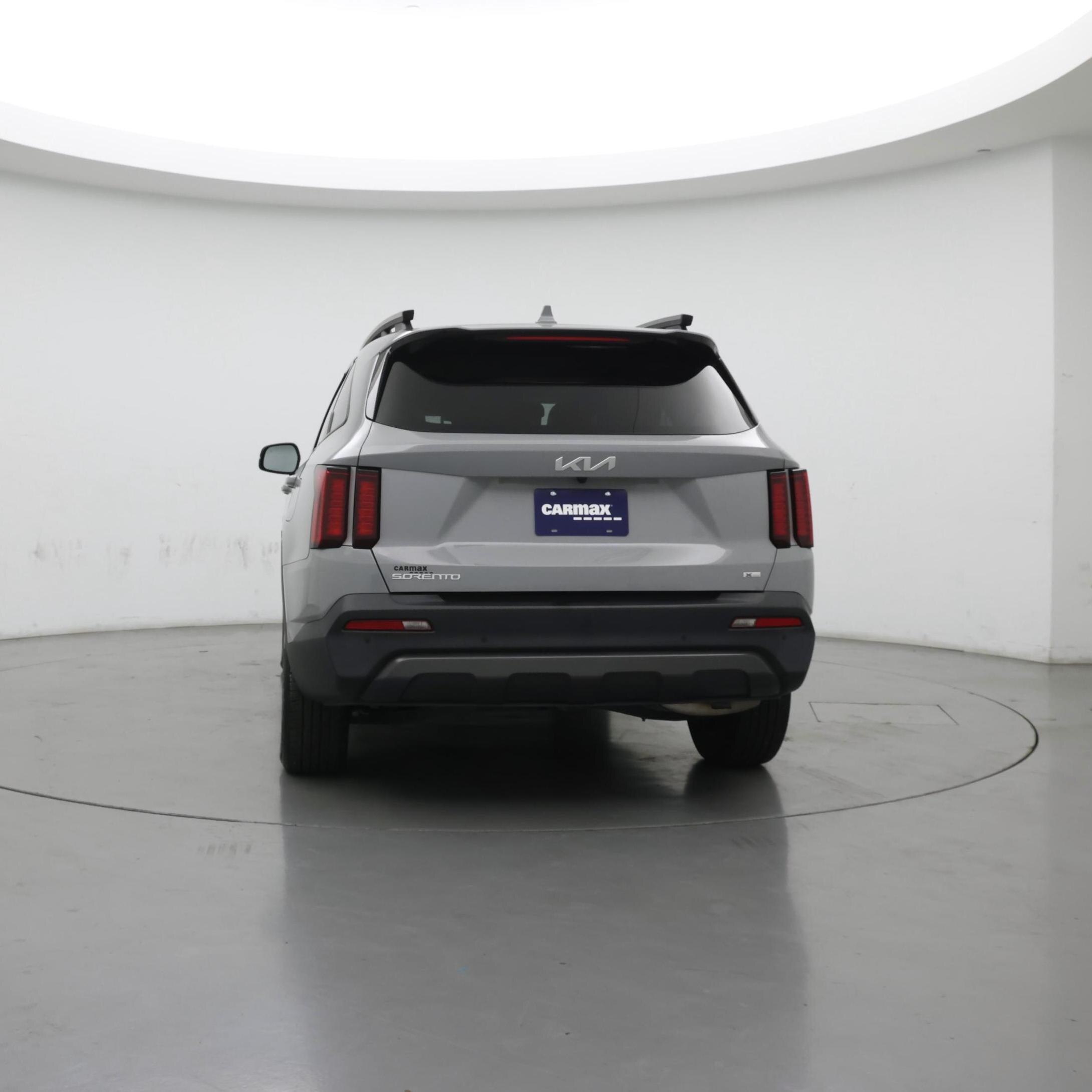 Thumbnail: 2023 Kia Sorento - 6