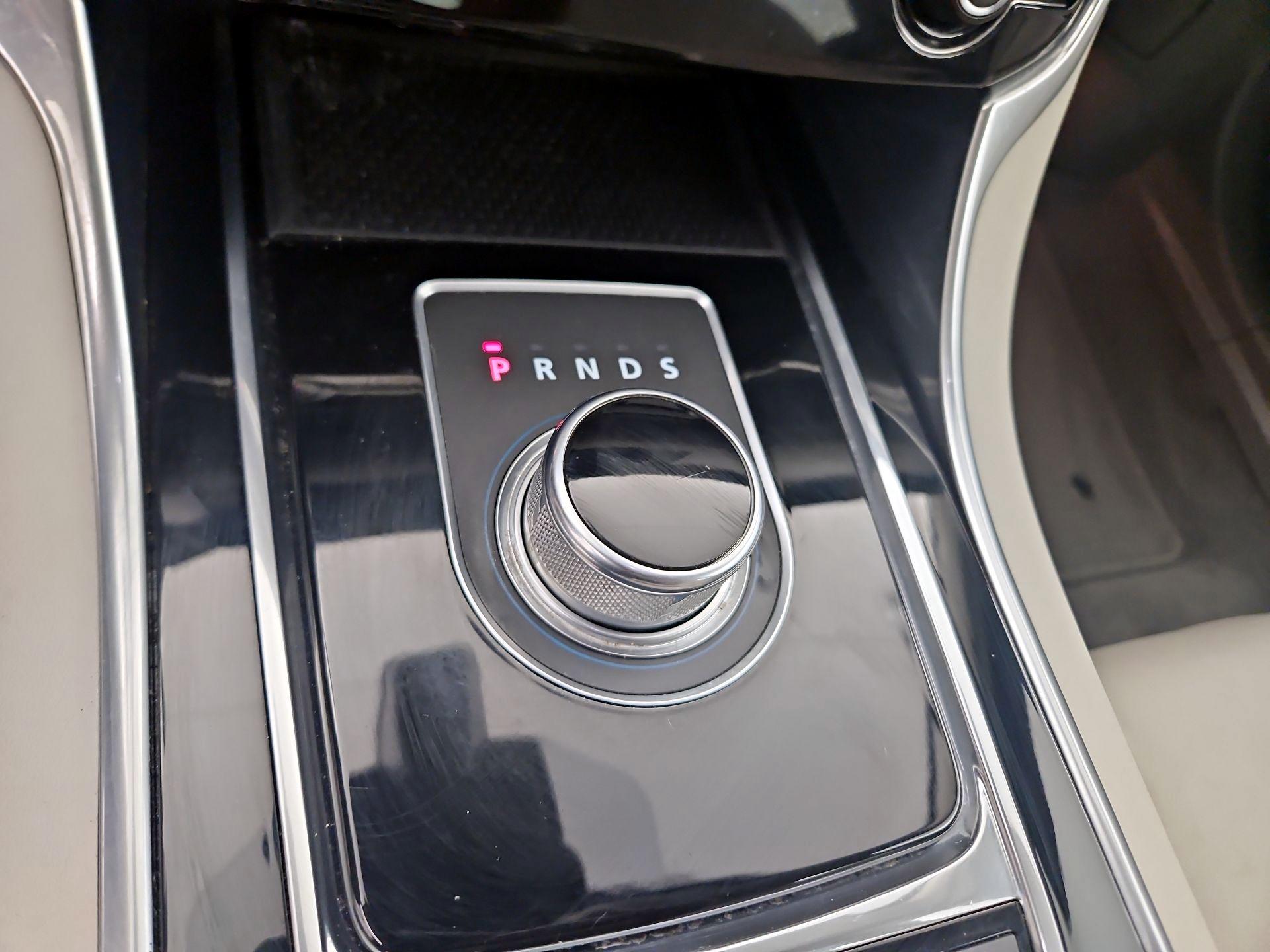 Thumbnail: 2016 Jaguar XF - 18