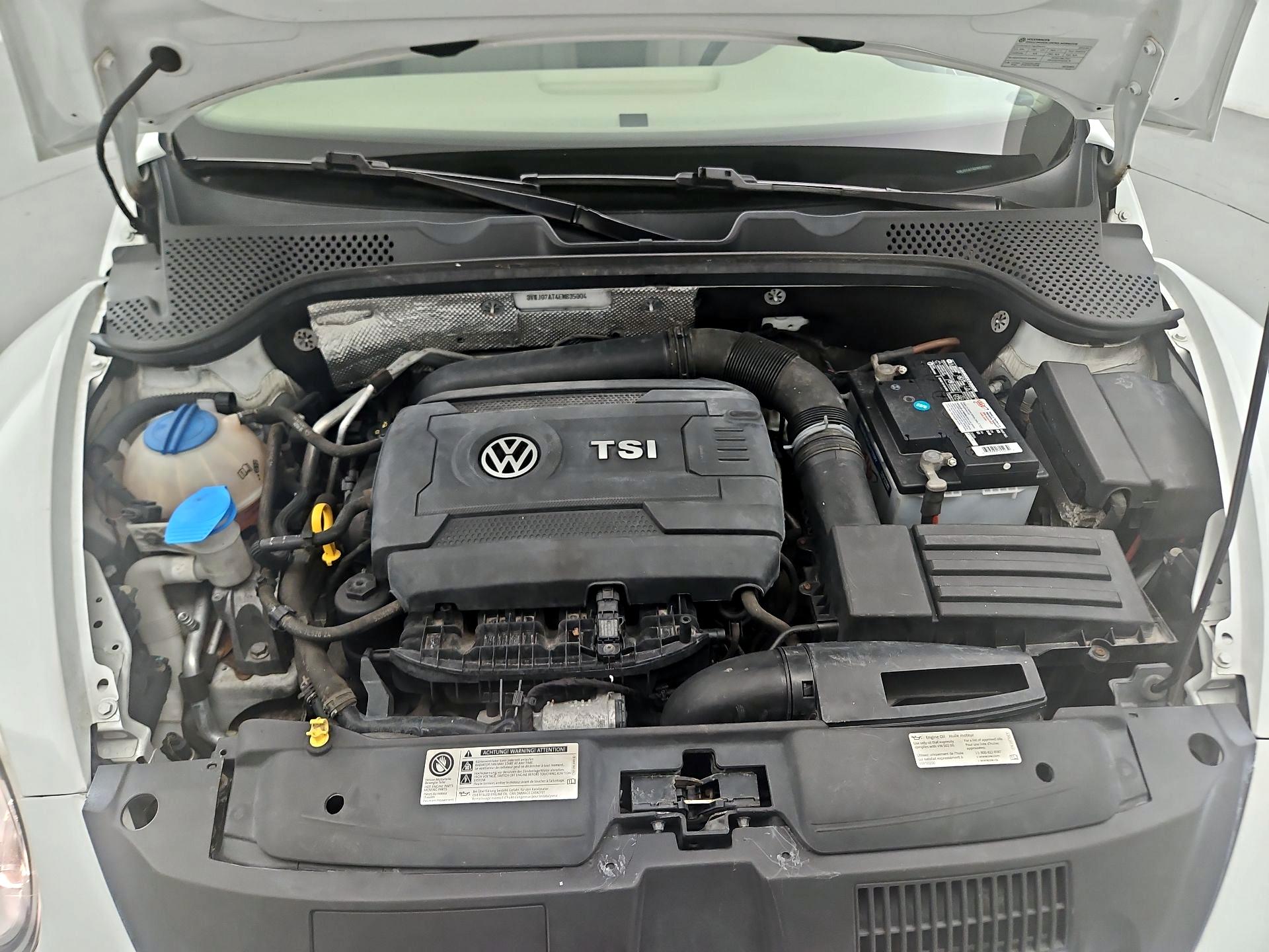 Thumbnail: 2014 Volkswagen Beetle - 20