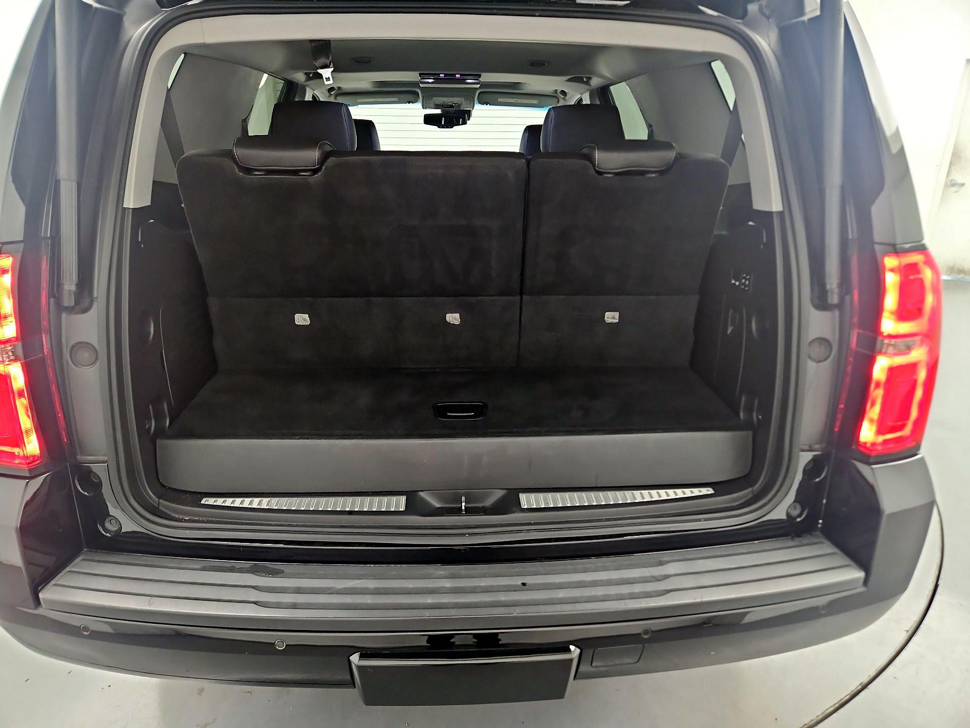 Thumbnail: 2018 Chevrolet Tahoe - 17