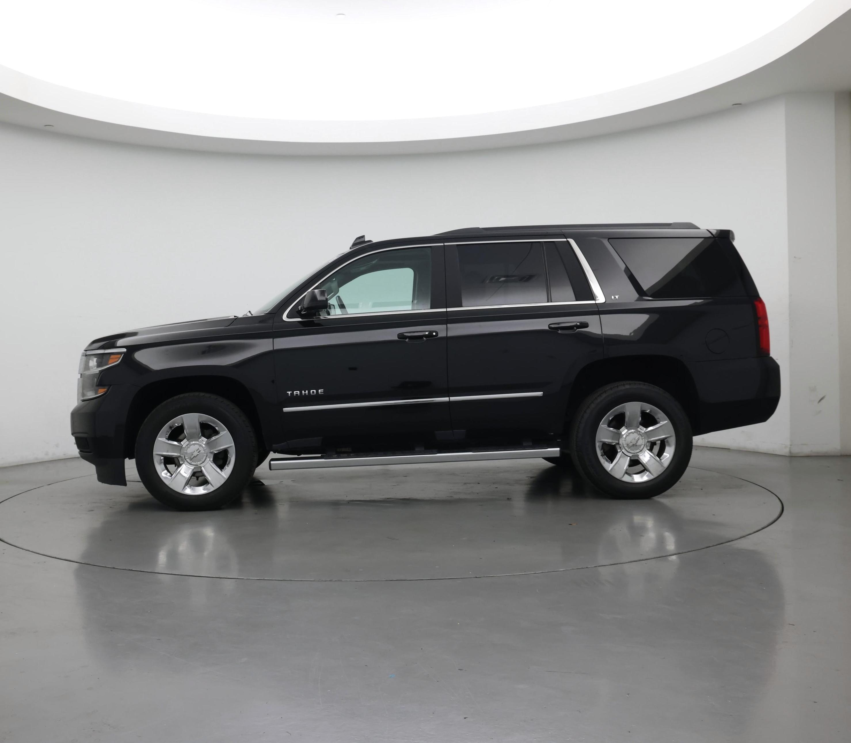 Thumbnail: 2018 Chevrolet Tahoe - 3