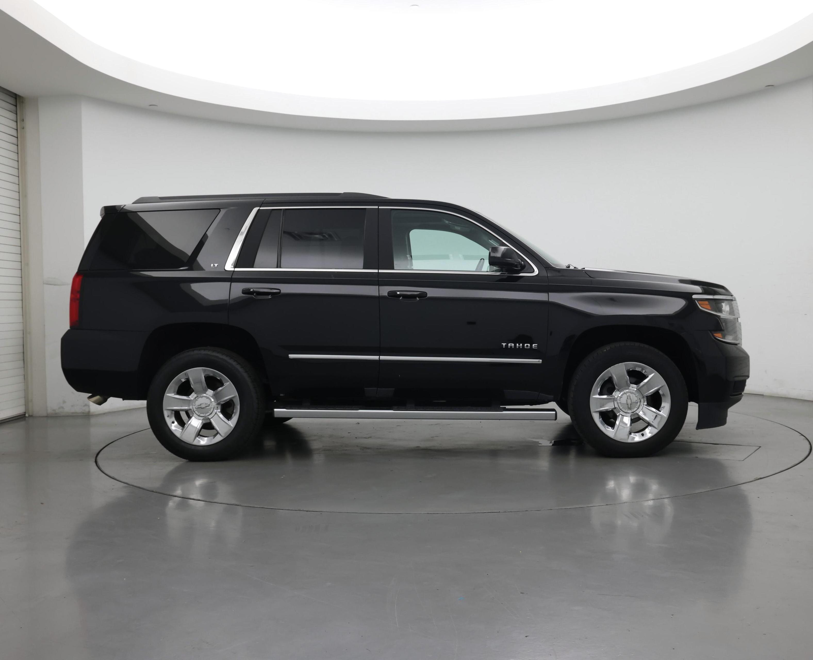 Thumbnail: 2018 Chevrolet Tahoe - 7