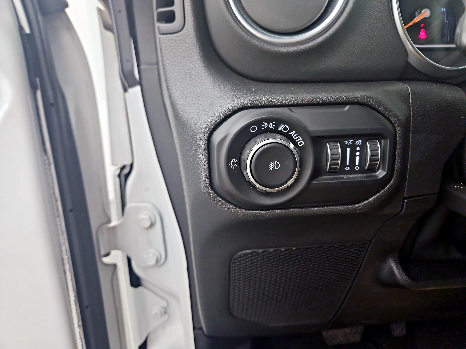 Thumbnail: 2020 Jeep Wrangler - 13