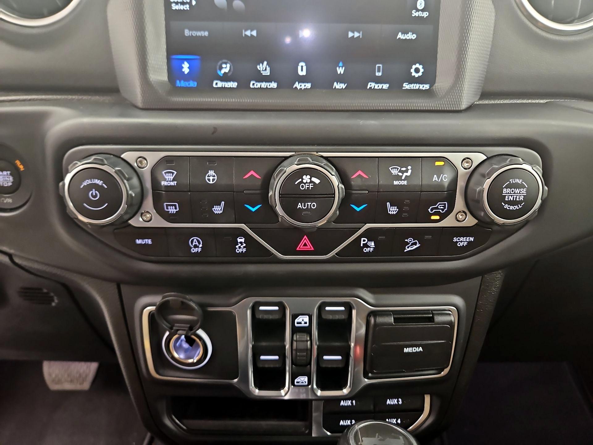 Thumbnail: 2020 Jeep Wrangler - 16