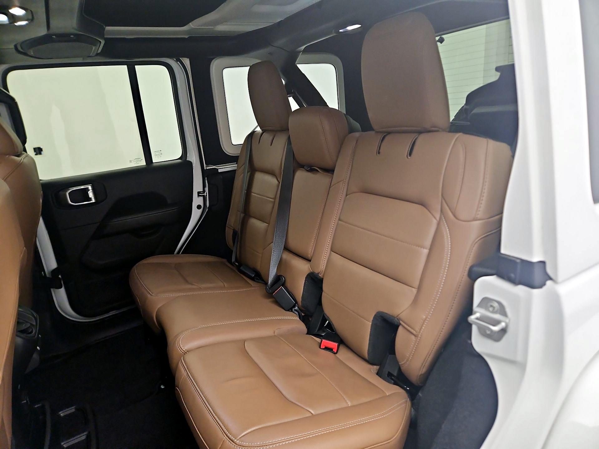 Thumbnail: 2020 Jeep Wrangler - 19