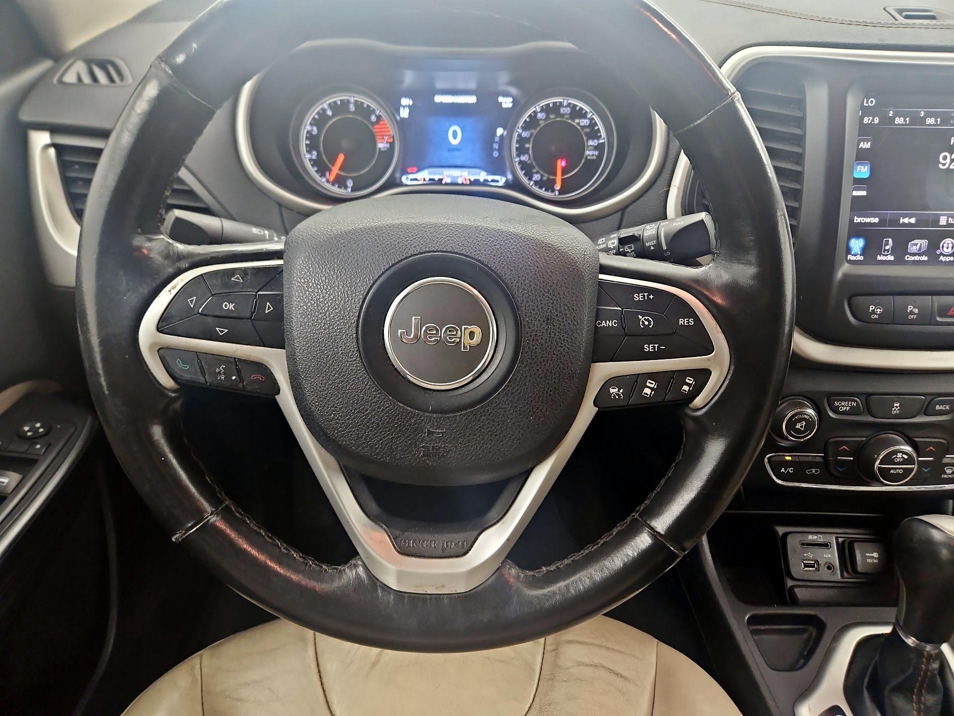 Thumbnail: 2016 Jeep Cherokee - 10