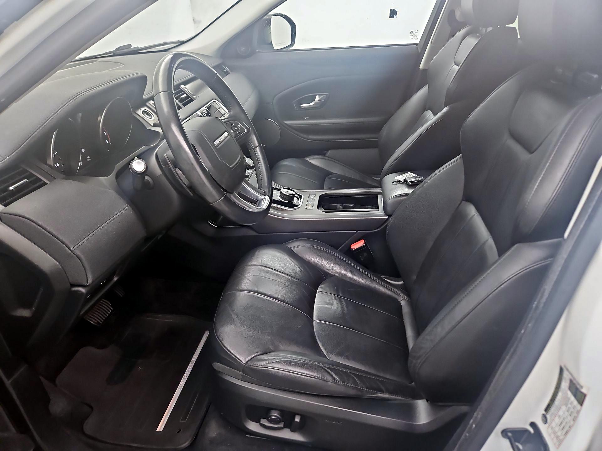 Thumbnail: 2018 Land Rover Range Rover Evoque - 11