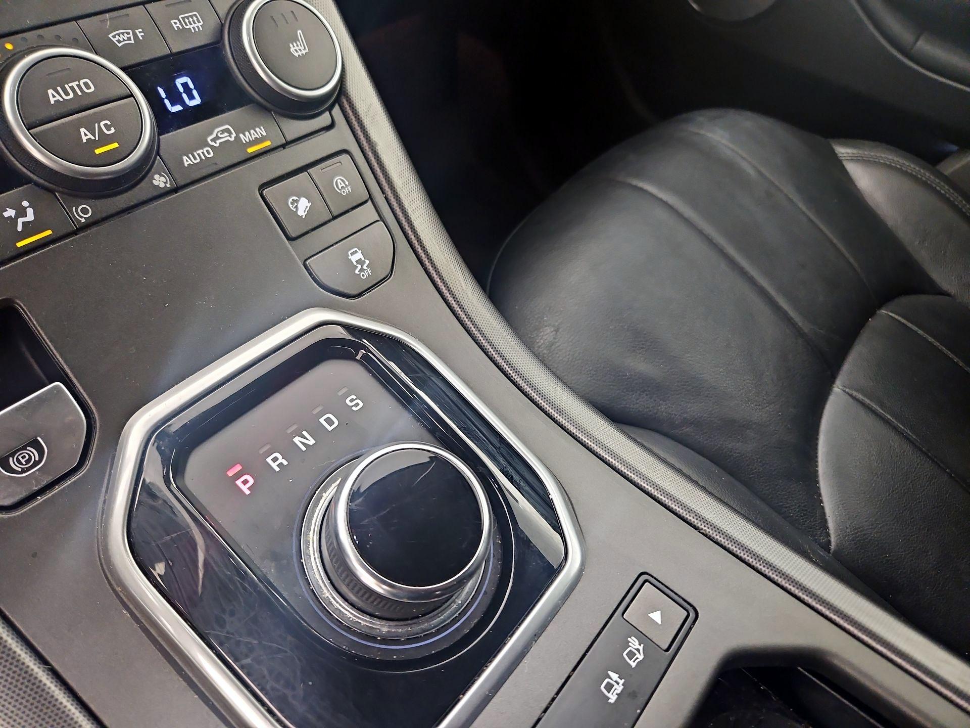 Thumbnail: 2018 Land Rover Range Rover Evoque - 15