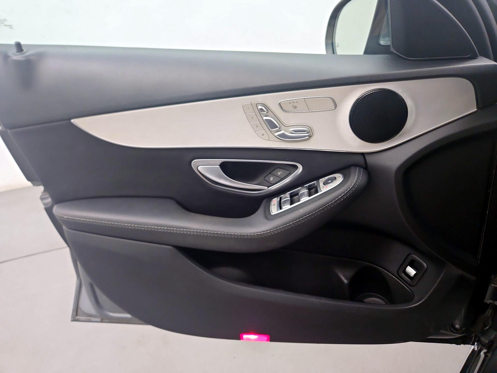 Thumbnail: 2018 Mercedes-Benz C-Class - 12