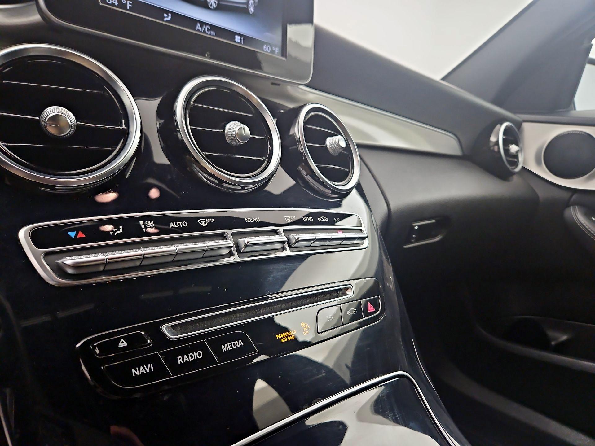 Thumbnail: 2018 Mercedes-Benz C-Class - 16