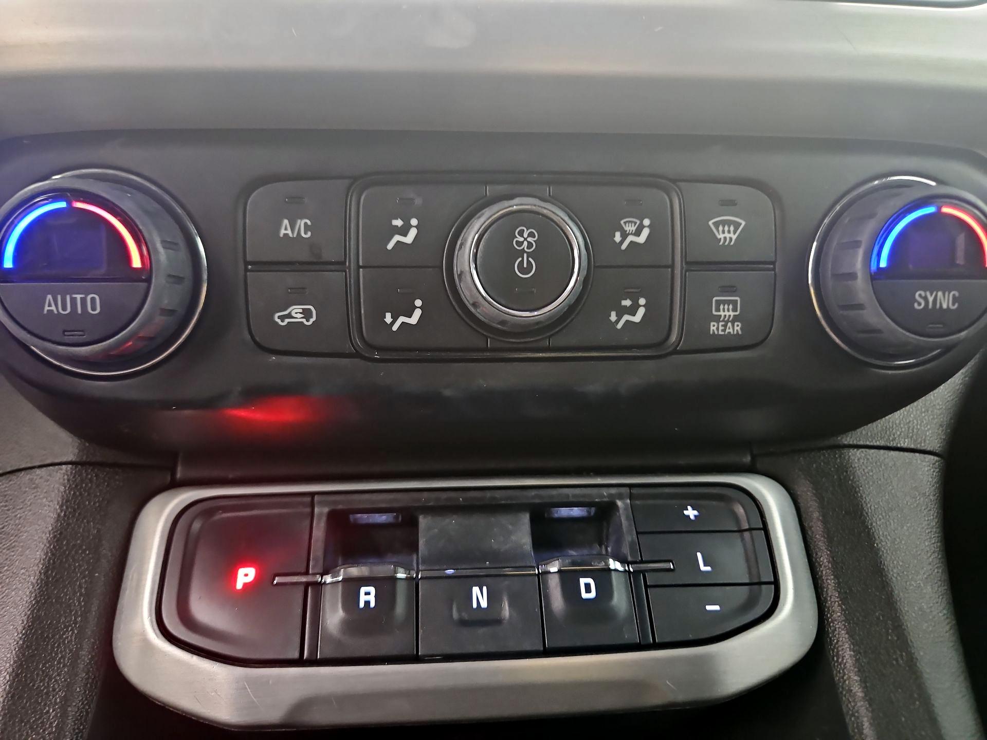 Thumbnail: 2023 GMC Acadia - 16